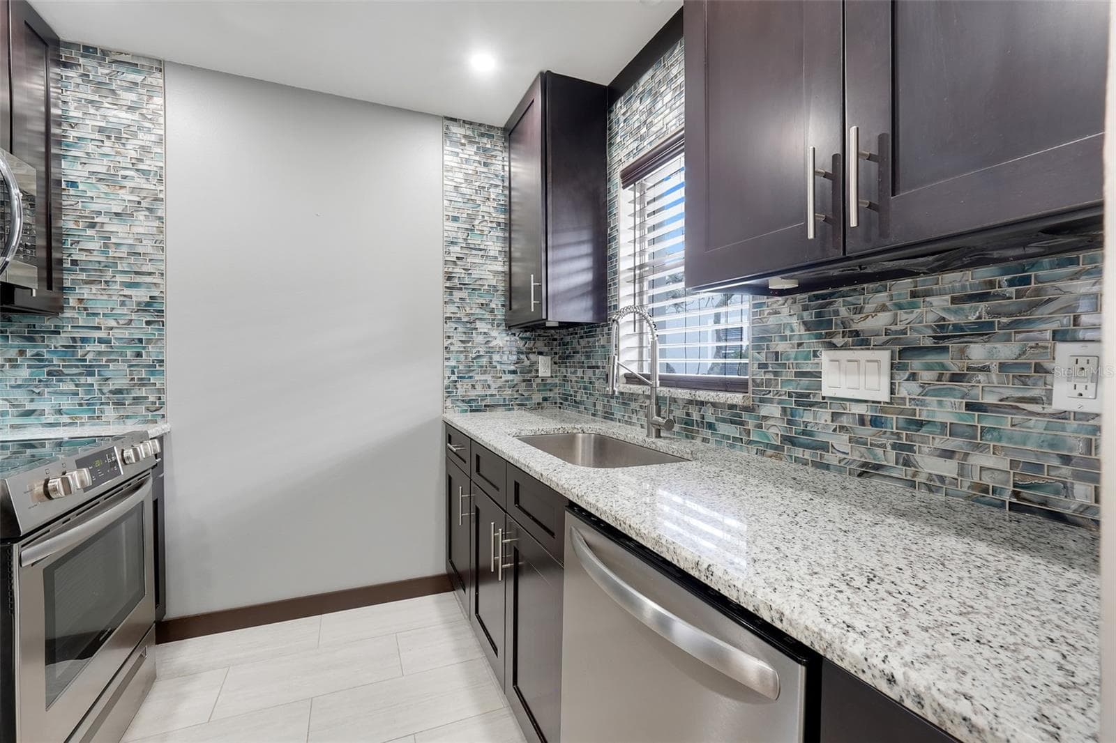Townhouse at 414 DORCHESTER SQUARE, LAKE MARY, photo 11 of 25