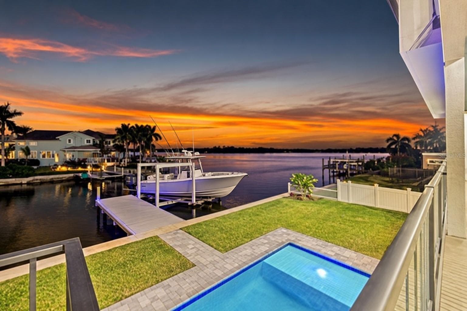 Single Family Residence at 2121 BAYOU GRANDE BLVD NE, ST PETERSBURG, photo 2 of 110