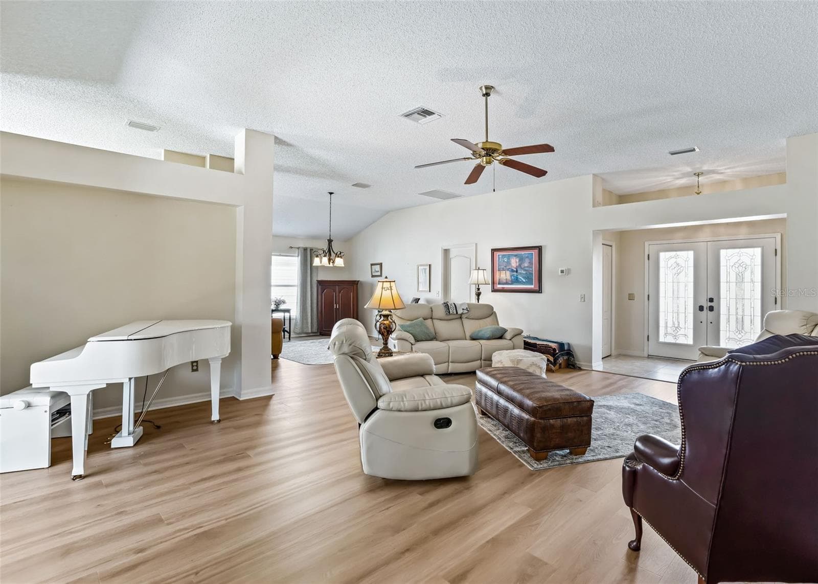 Single Family Residence at 3516 WHITING WAY, THE VILLAGES, photo 6 of 42