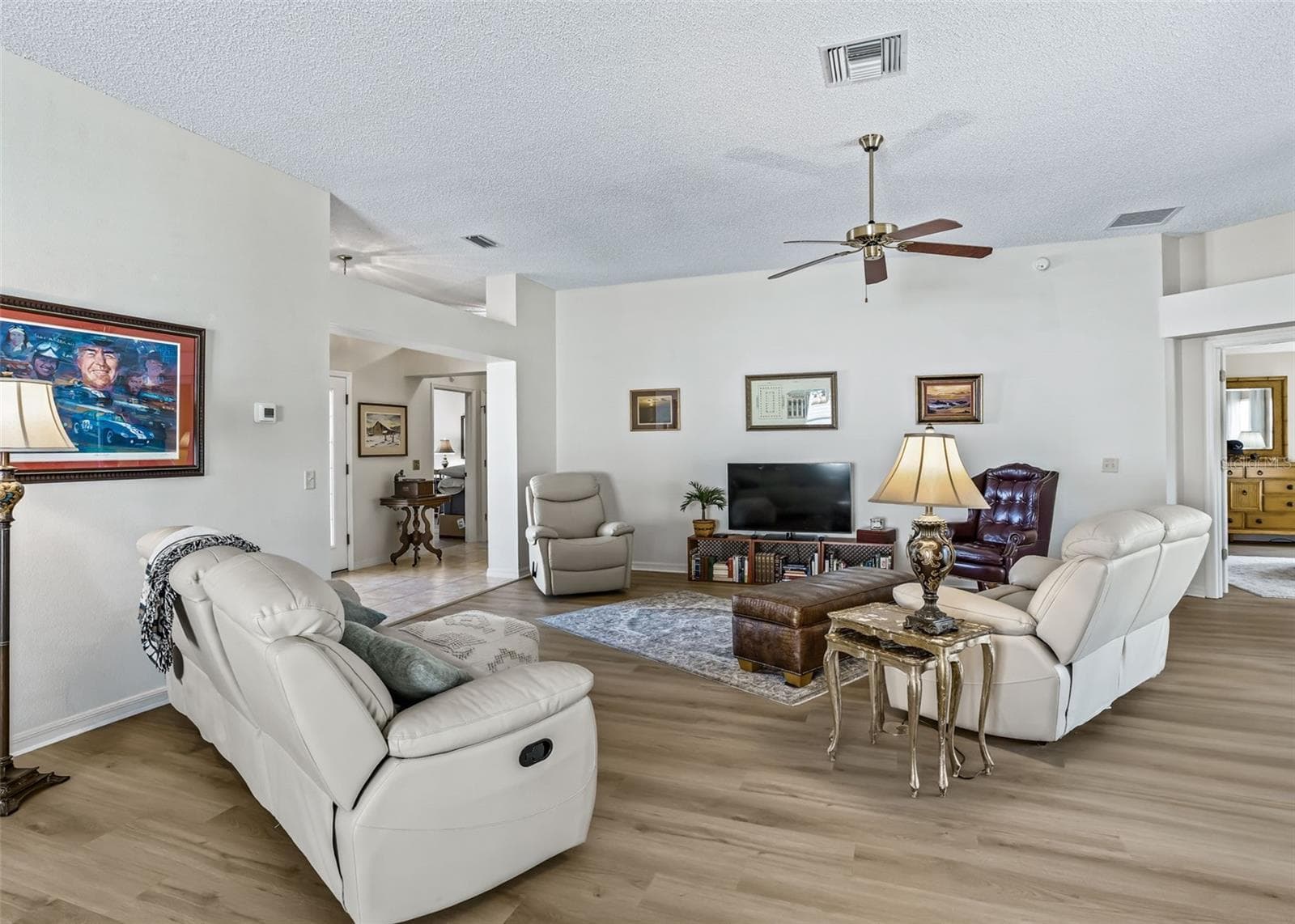 Single Family Residence at 3516 WHITING WAY, THE VILLAGES, photo 7 of 42