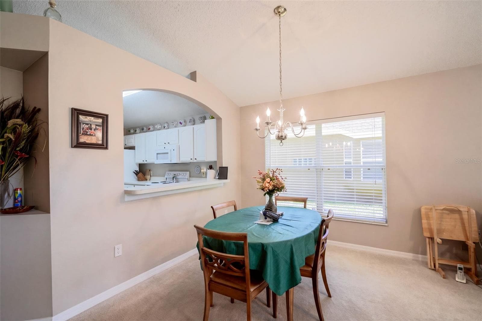 Single Family Residence at 8352 LAKE AMHURST TRL, ORLANDO, photo 9 of 39
