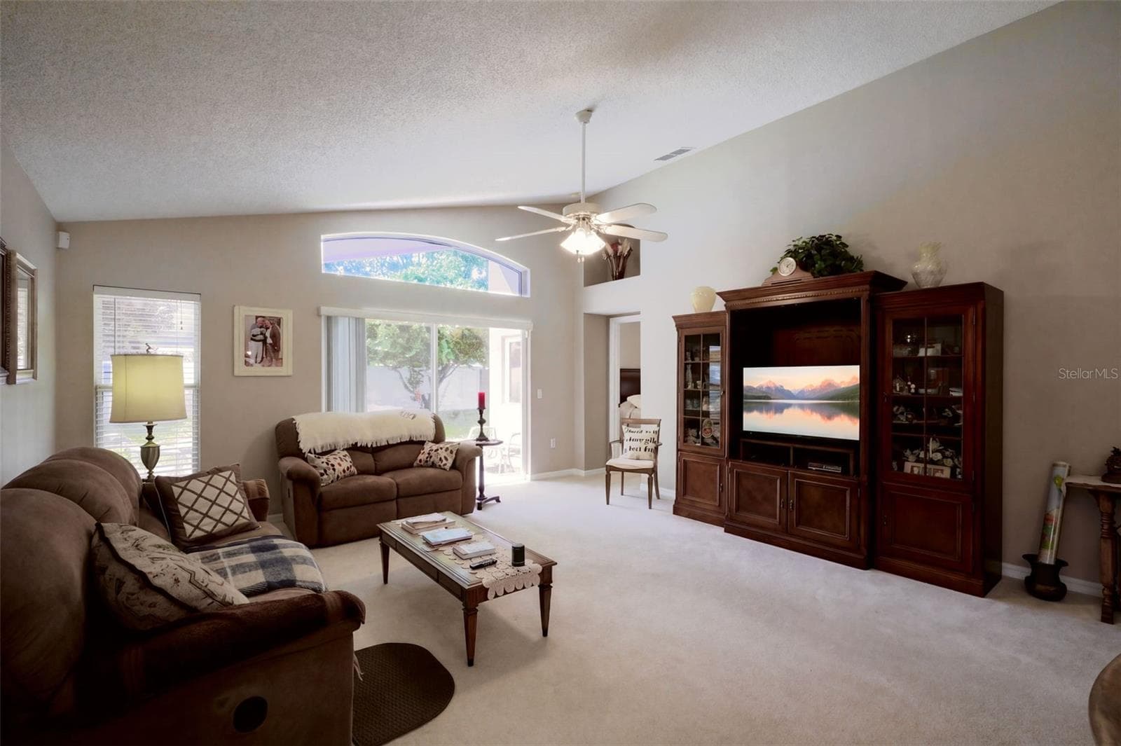 Single Family Residence at 8352 LAKE AMHURST TRL, ORLANDO, photo 11 of 39