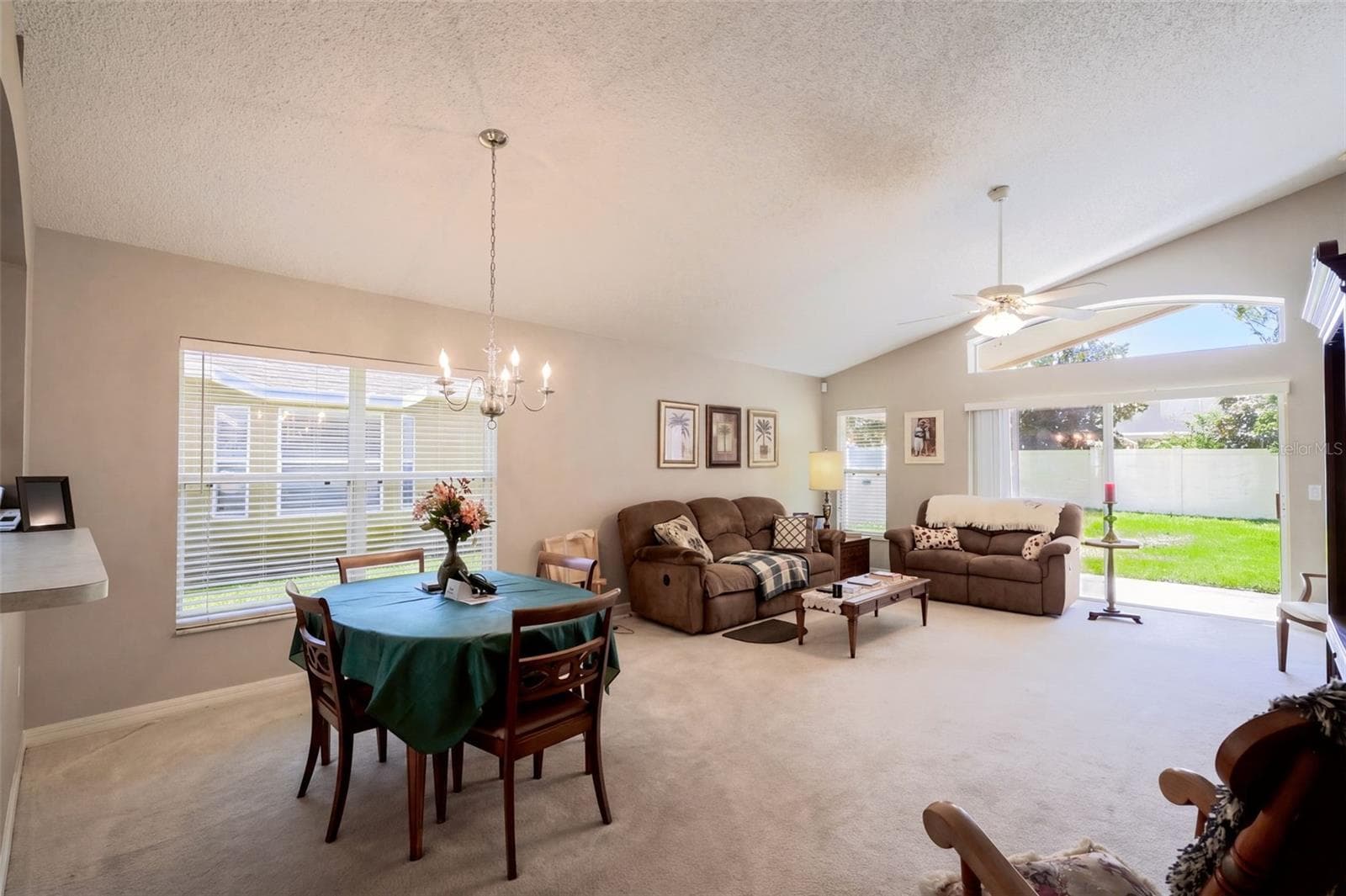 Single Family Residence at 8352 LAKE AMHURST TRL, ORLANDO, photo 13 of 39
