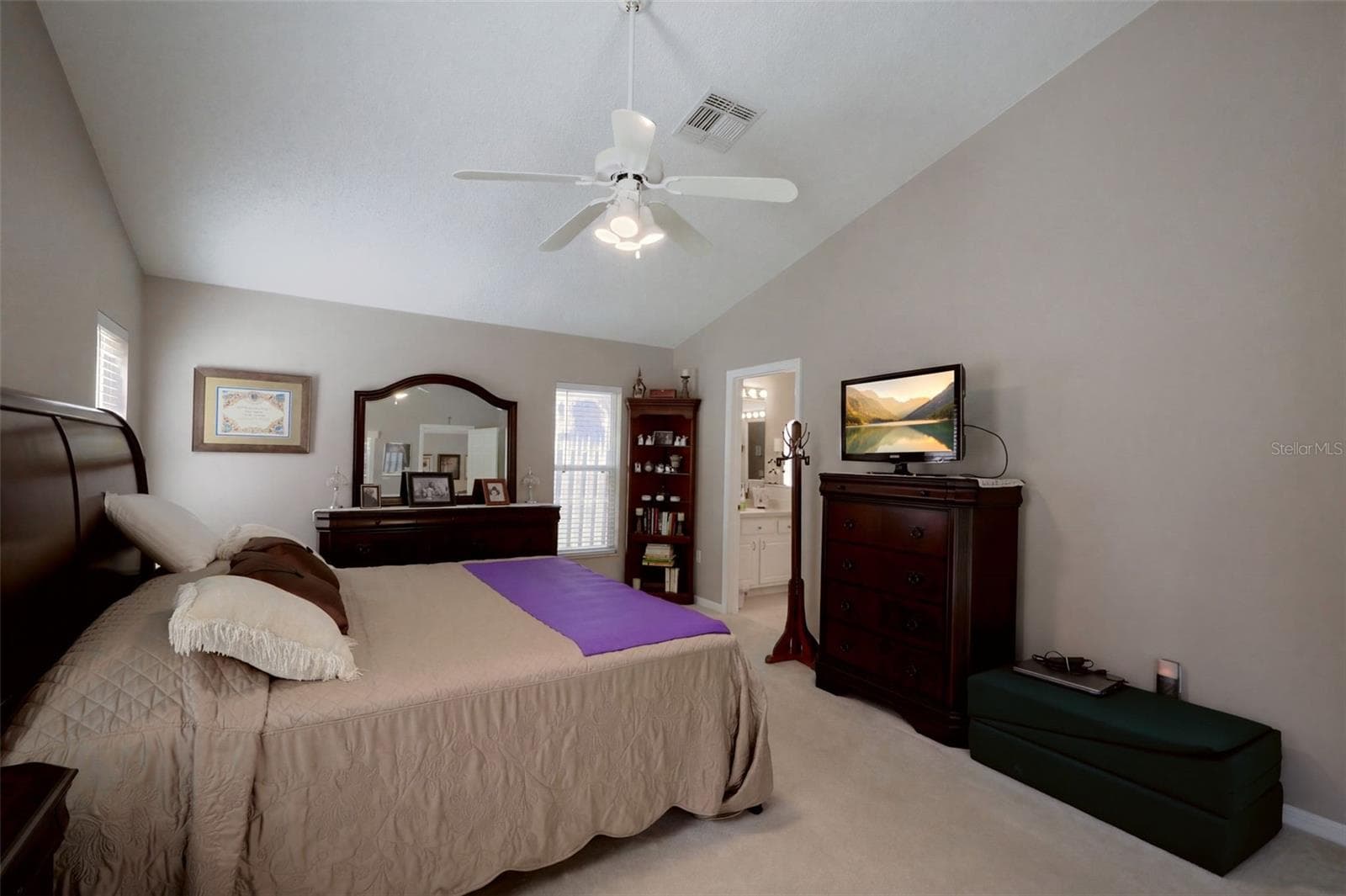Single Family Residence at 8352 LAKE AMHURST TRL, ORLANDO, photo 17 of 39