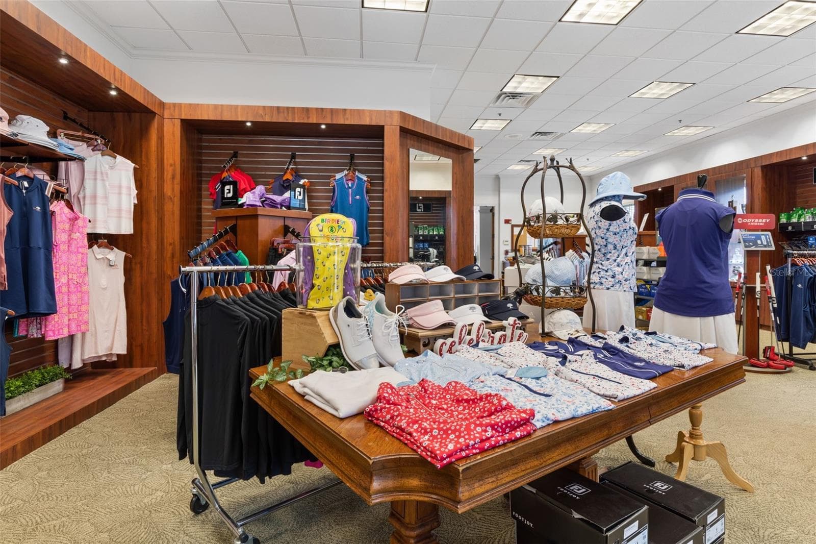 Golf shop - 47 EASTLAKE DR, PALM COAST