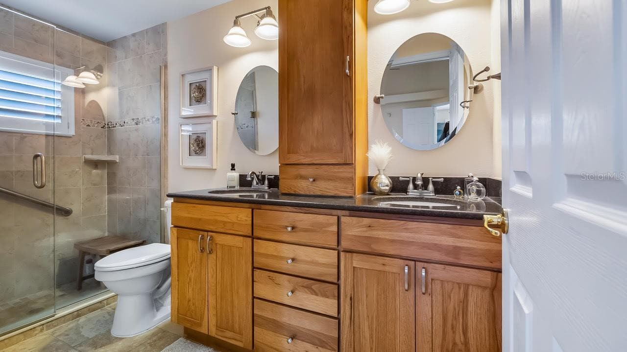 Primary Bathroom With Lots of Cabinets - 3720 DOUNE WAY, CLERMONT