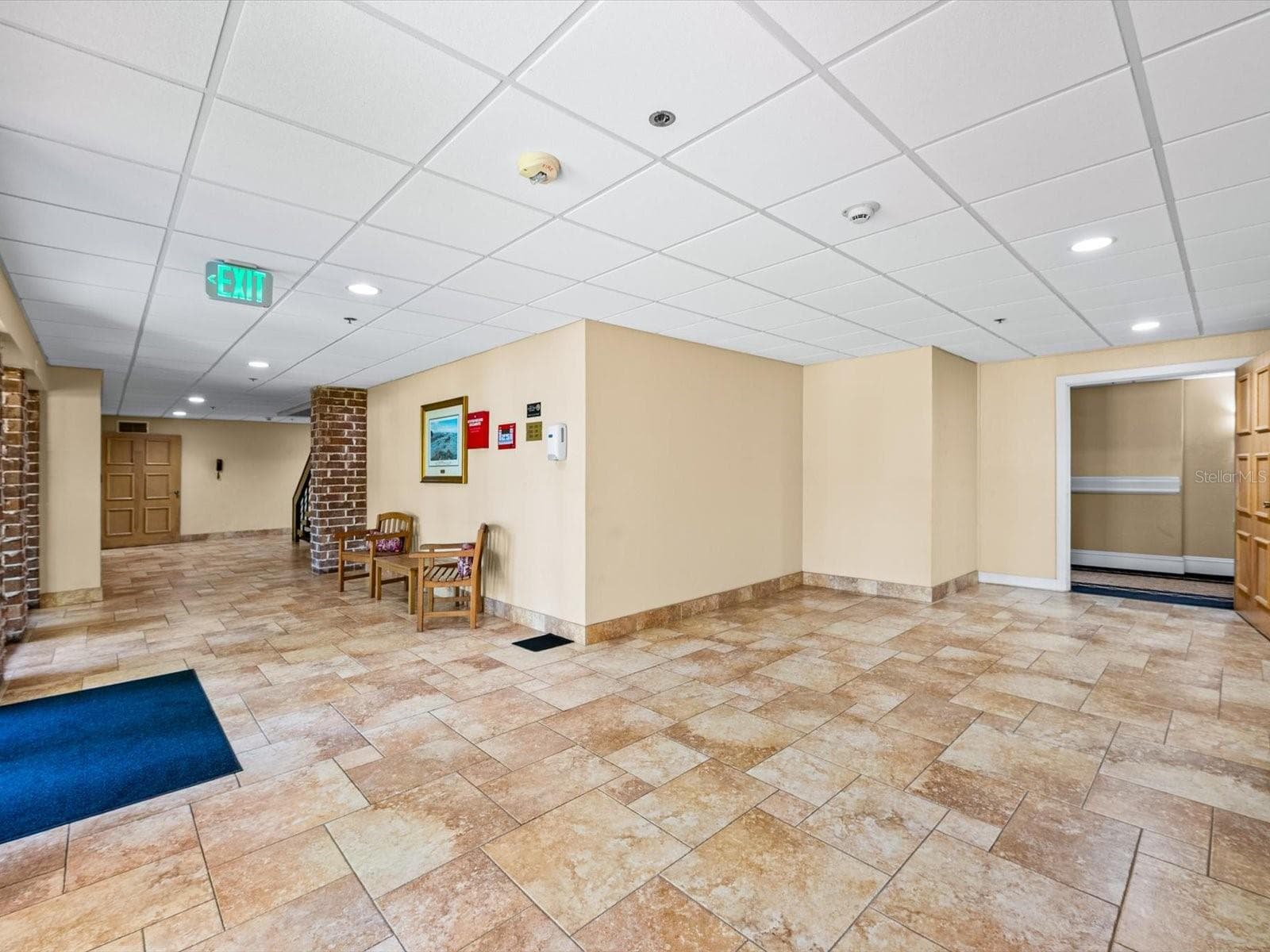 Lobby - 36750 US HIGHWAY 19 N #2372, PALM HARBOR