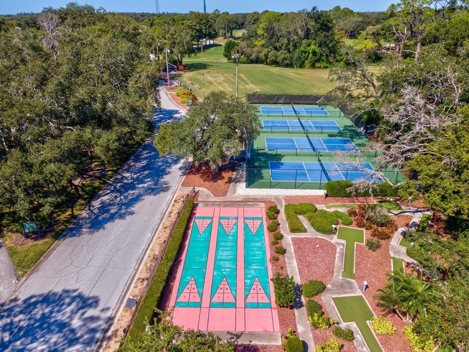 Condominium at 36750 US HIGHWAY 19 N #2372, PALM HARBOR, photo 43 of 56