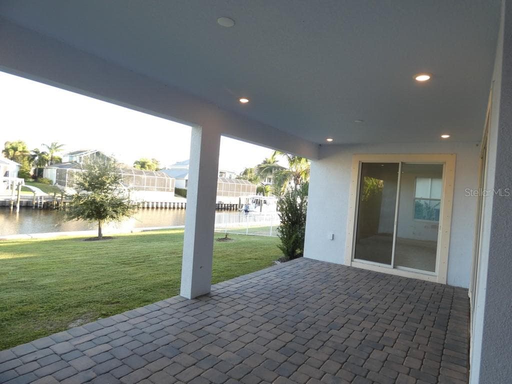 Single Family Residence at 958 SIGNET DR, APOLLO BEACH, photo 17 of 61