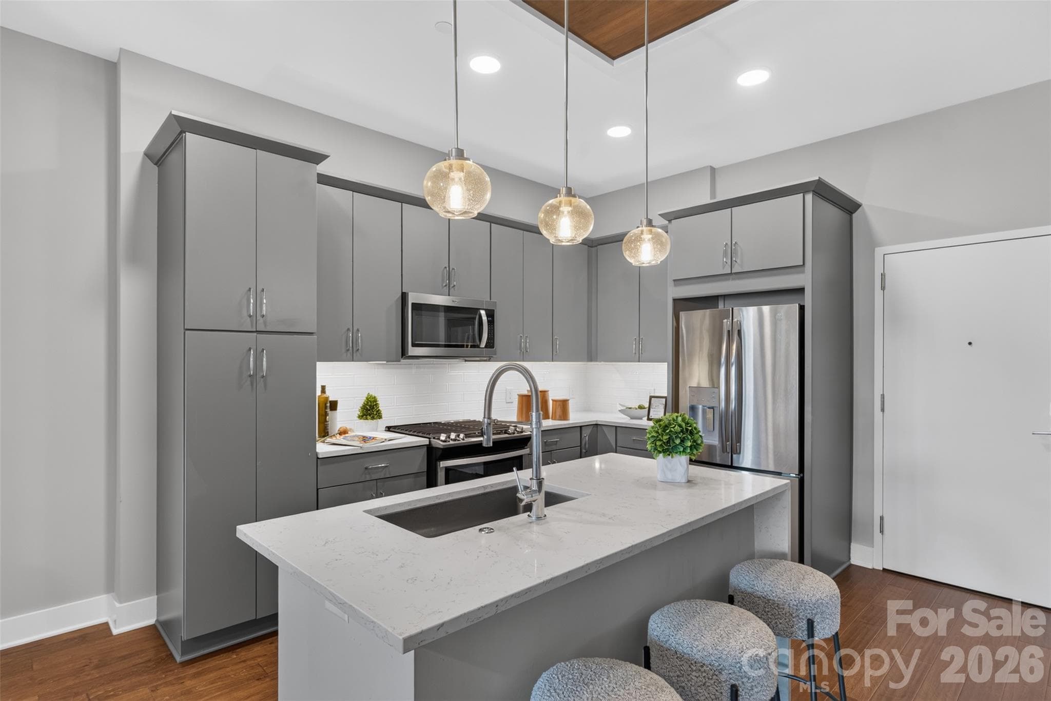 Condominium at 2401 Euclid Avenue, Charlotte, photo 2 of 52