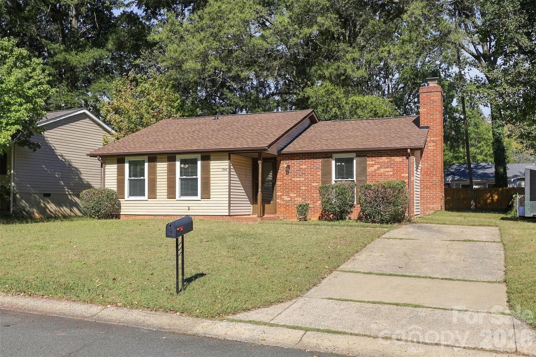 Single Family Residence at 5915 Sunset Chase Lane, Charlotte, photo 27 of 42