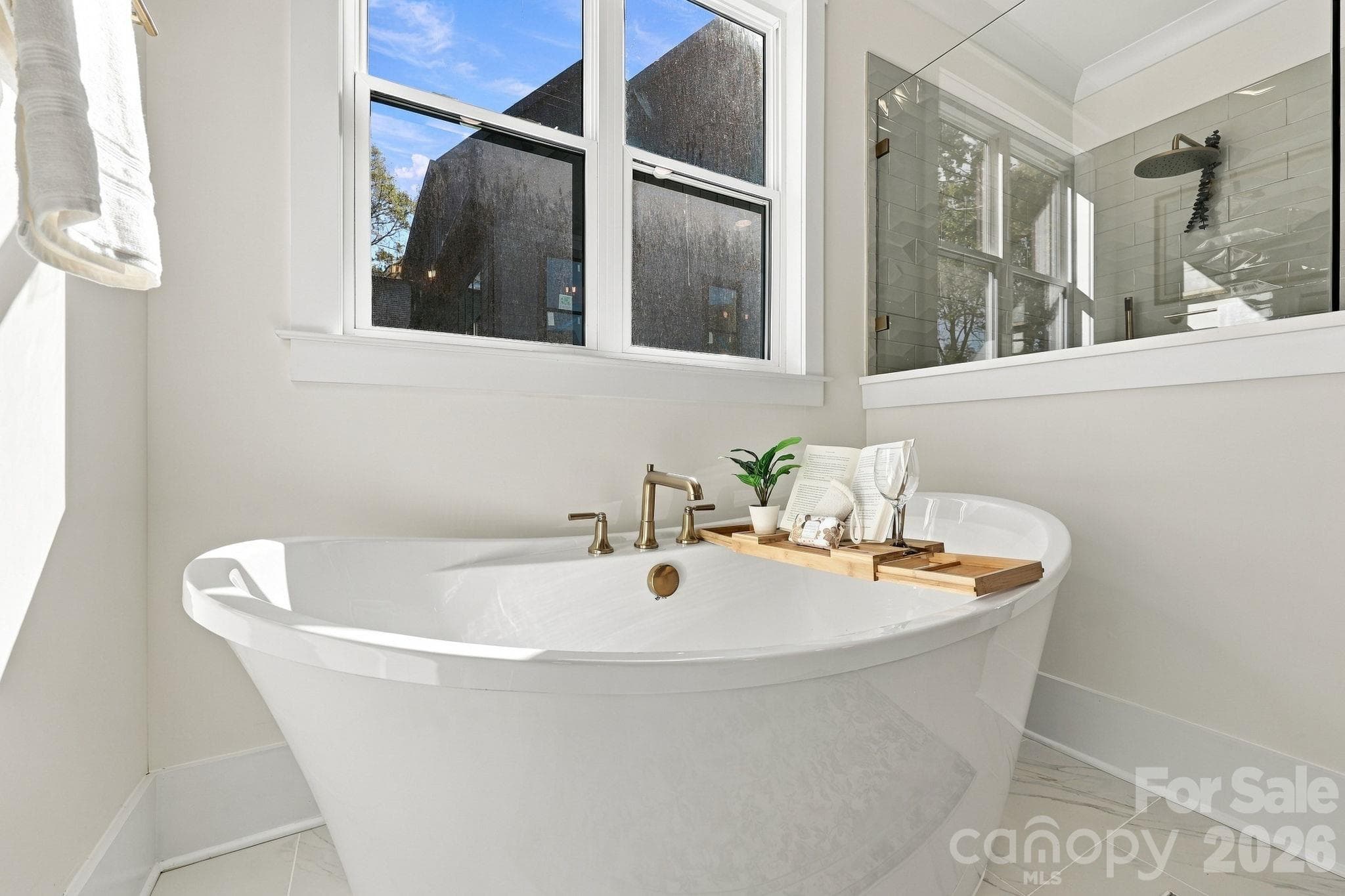 Tub - 9140 Smith Road, Kannapolis
