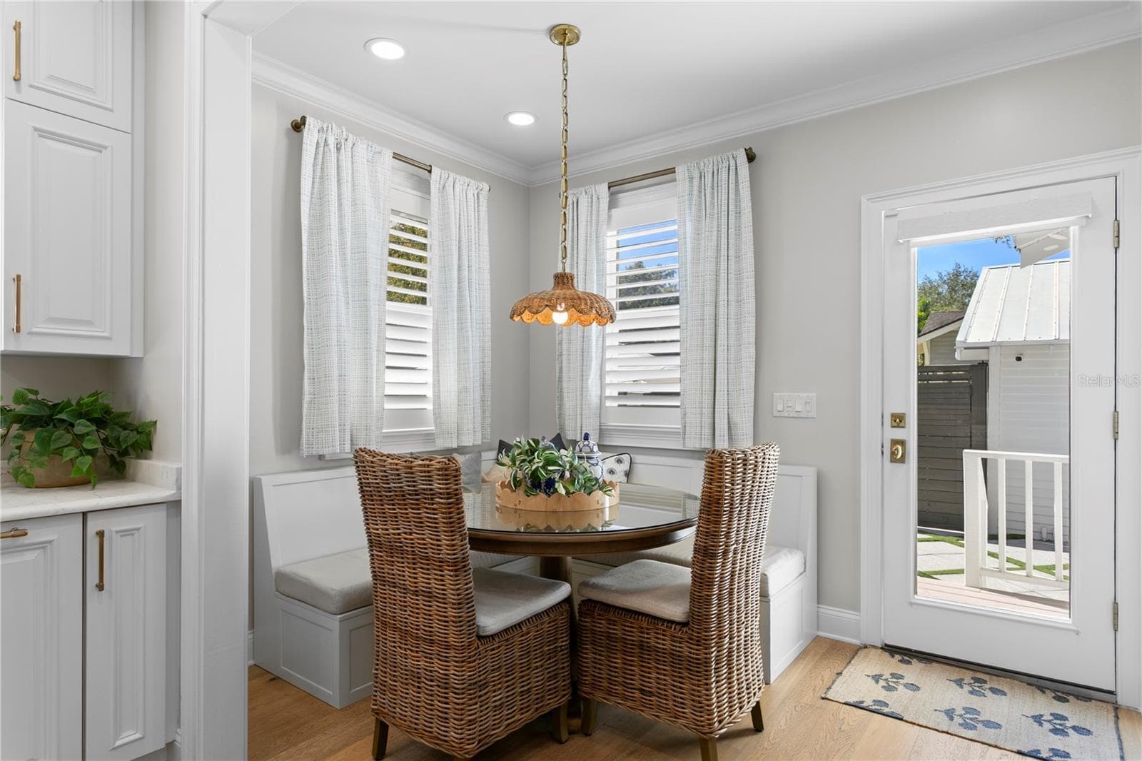 Custom Dinette - 913 S BRUCE ST, TAMPA