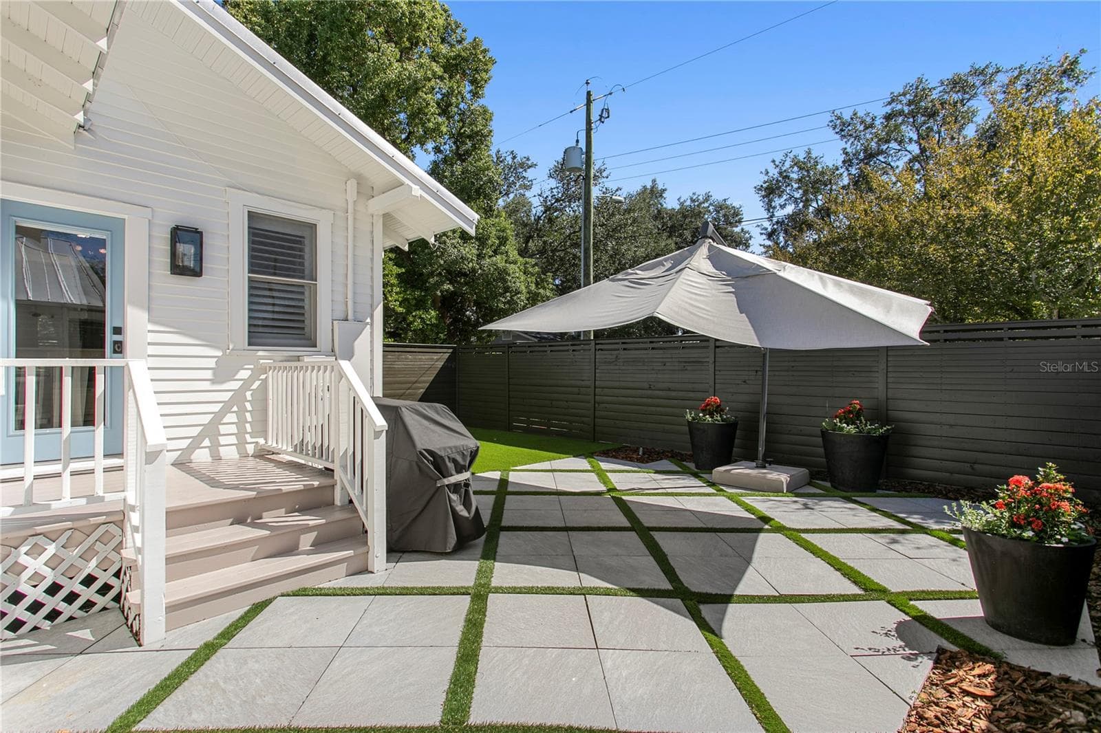 Patio Space in the Backyard - 913 S BRUCE ST, TAMPA