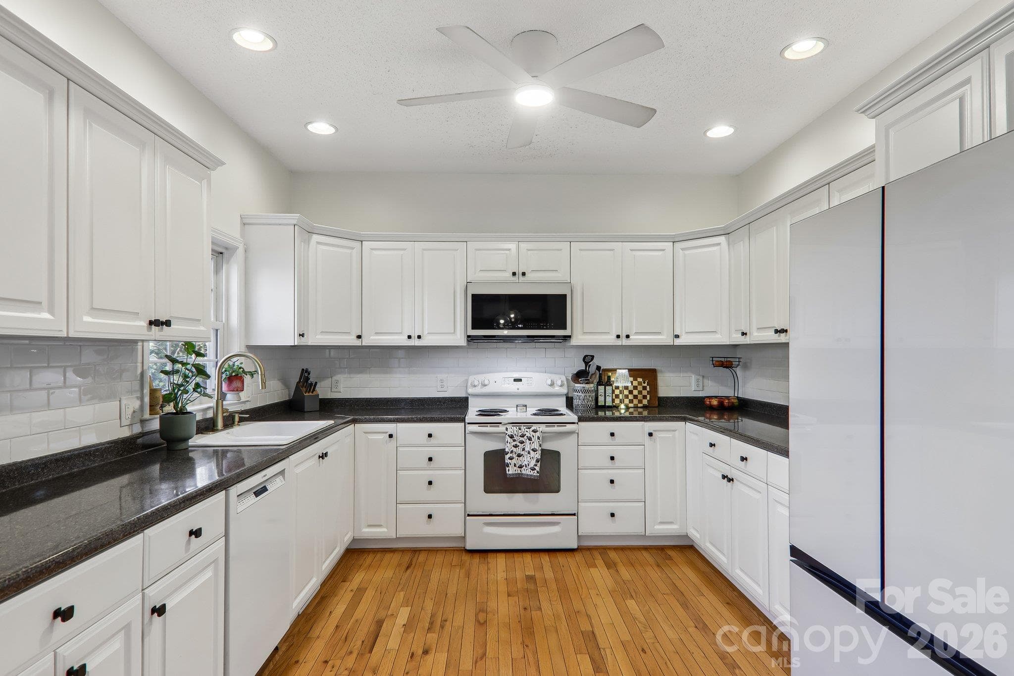 Single Family Residence at 12 Grassy Meadow Drive, Candler, photo 10 of 34
