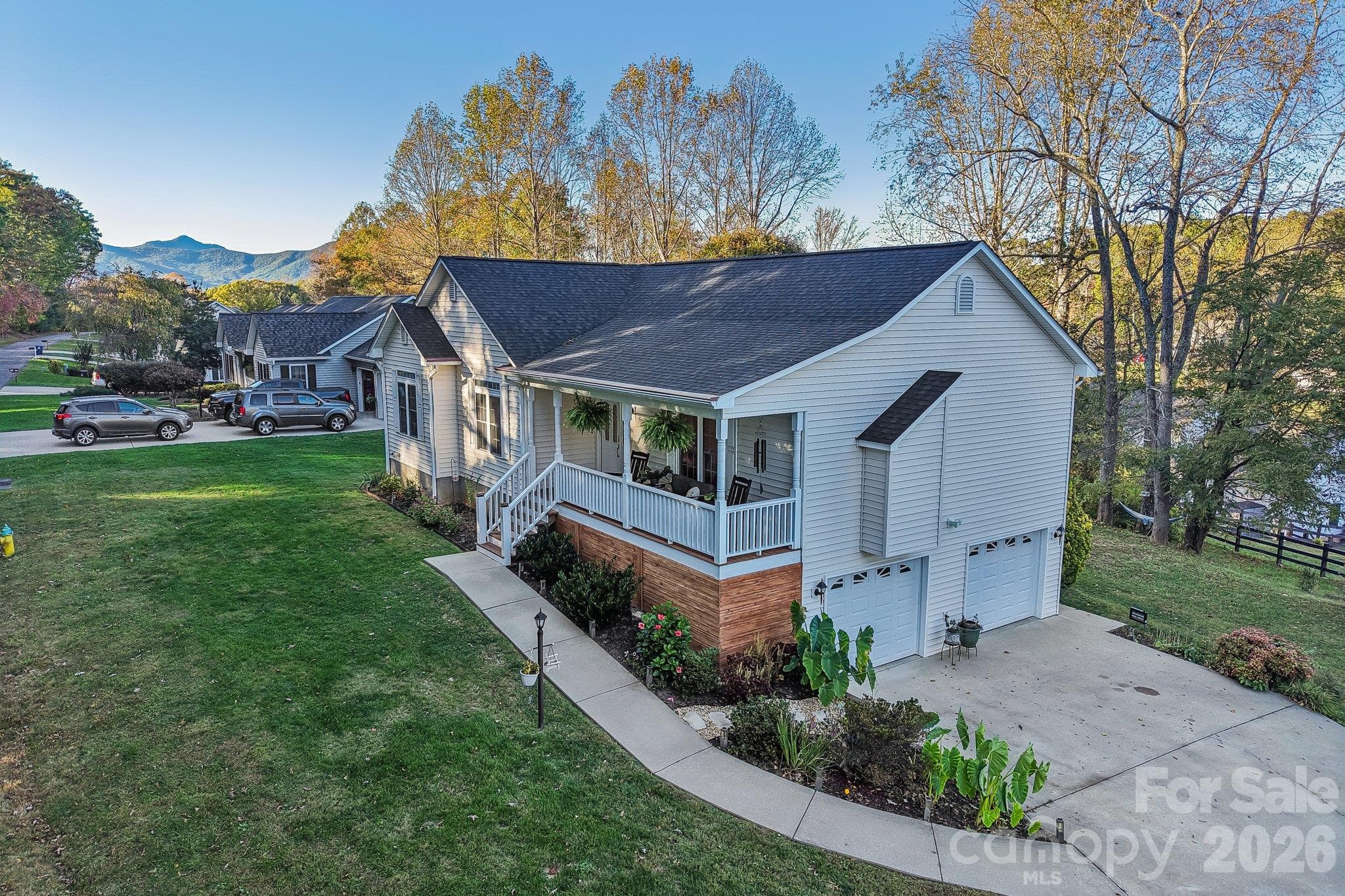 Single Family Residence at 12 Grassy Meadow Drive, Candler, photo 33 of 34