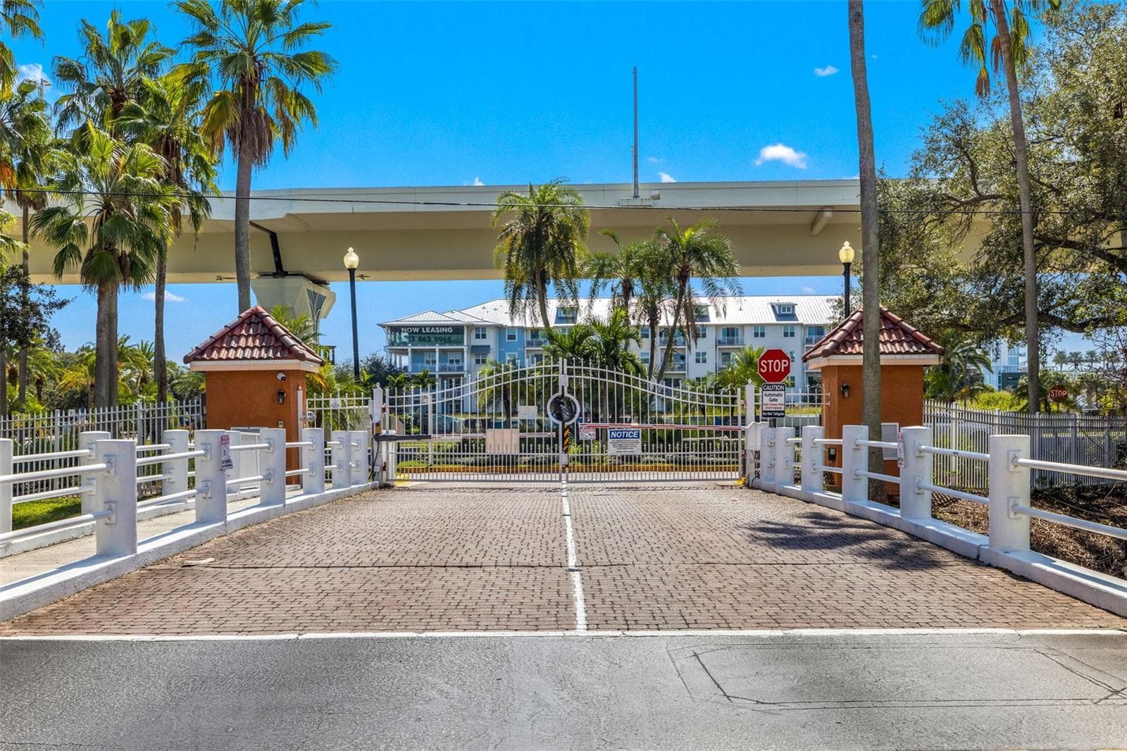 Condominium at 5000 CULBREATH KEY WAY #1-319, TAMPA, photo 14 of 45