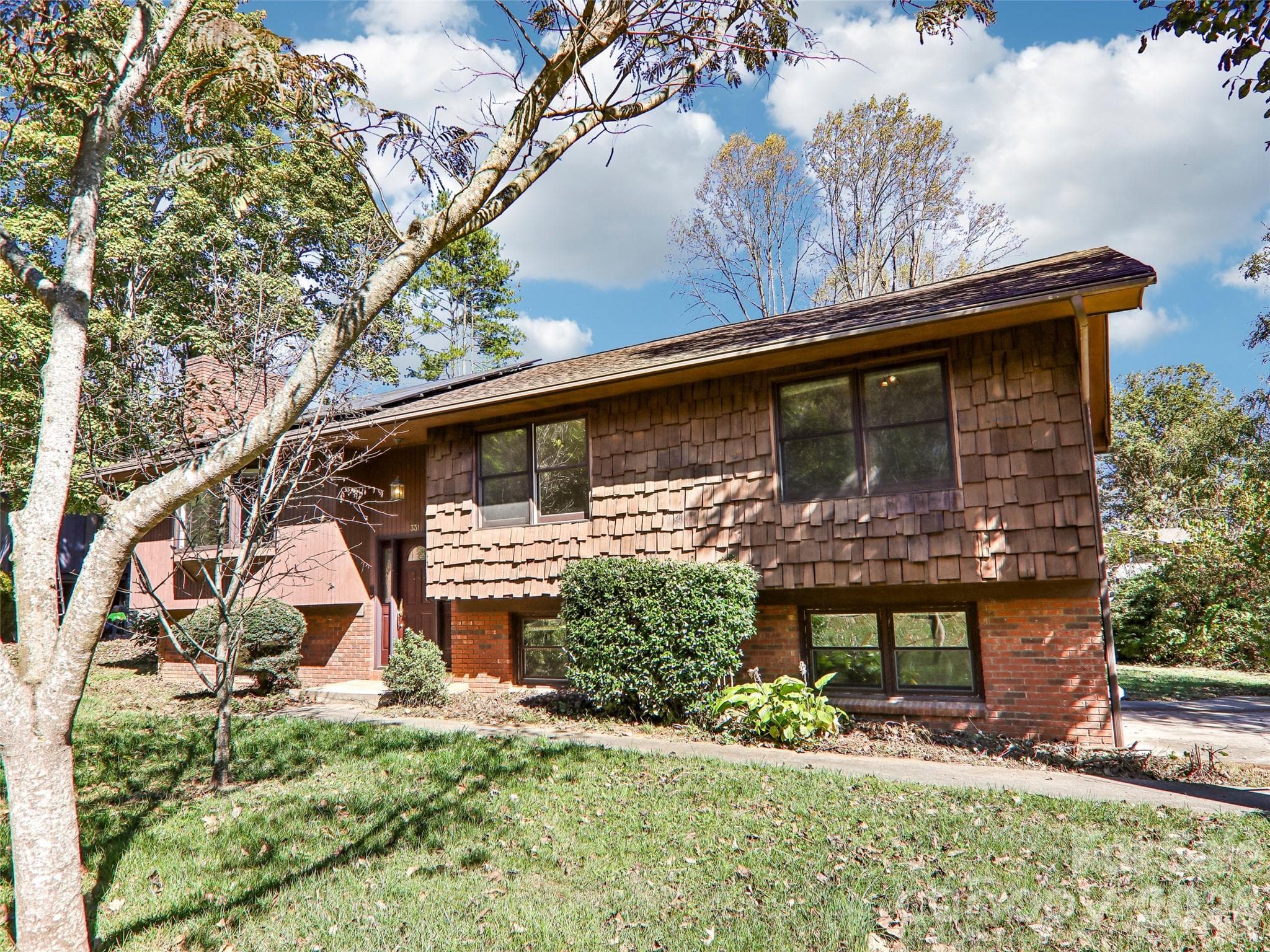 Single Family Residence at 331 Woody Lane, Asheville, photo 3 of 33