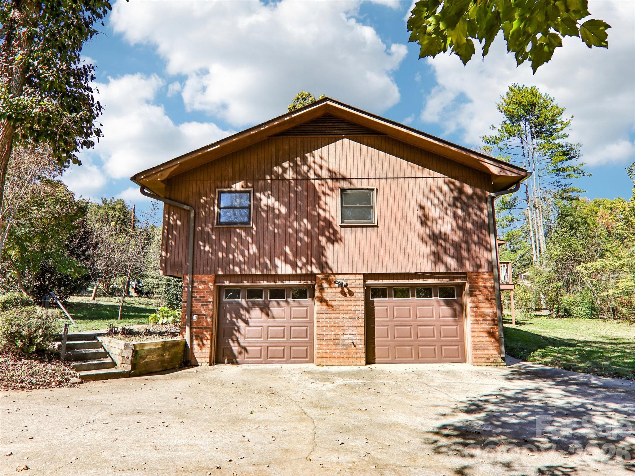 Single Family Residence at 331 Woody Lane, Asheville, photo 4 of 33