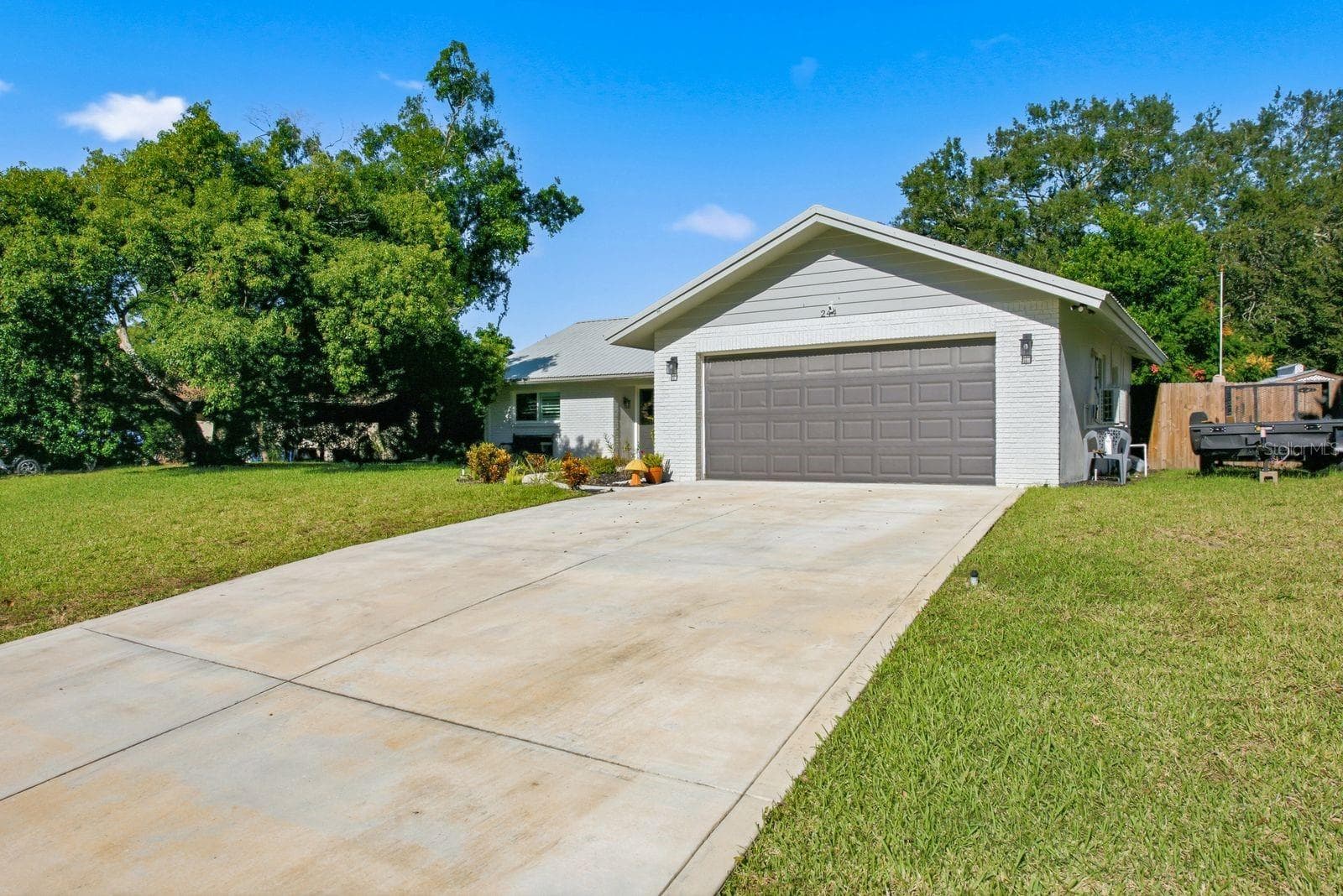 Single Family Residence at 244 DUNBRIDGE DR, PALM HARBOR, photo 3 of 33