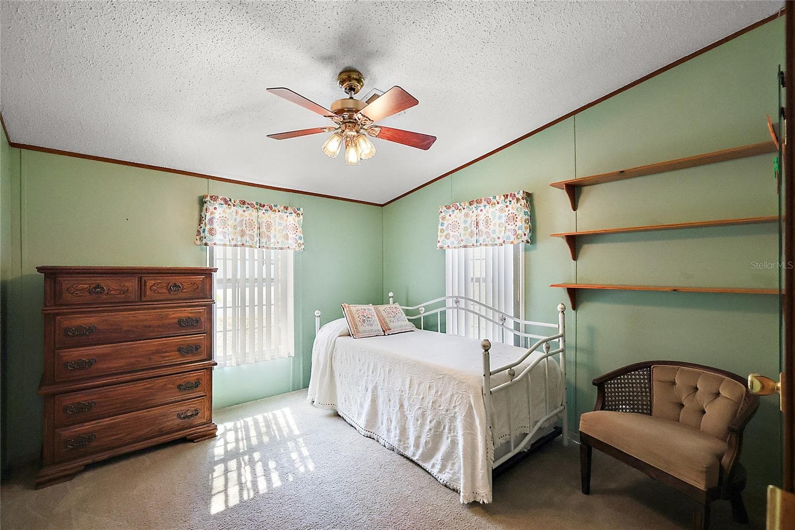 Manufactured Home at 37945 MONTICELLO ST, LEESBURG, photo 19 of 41