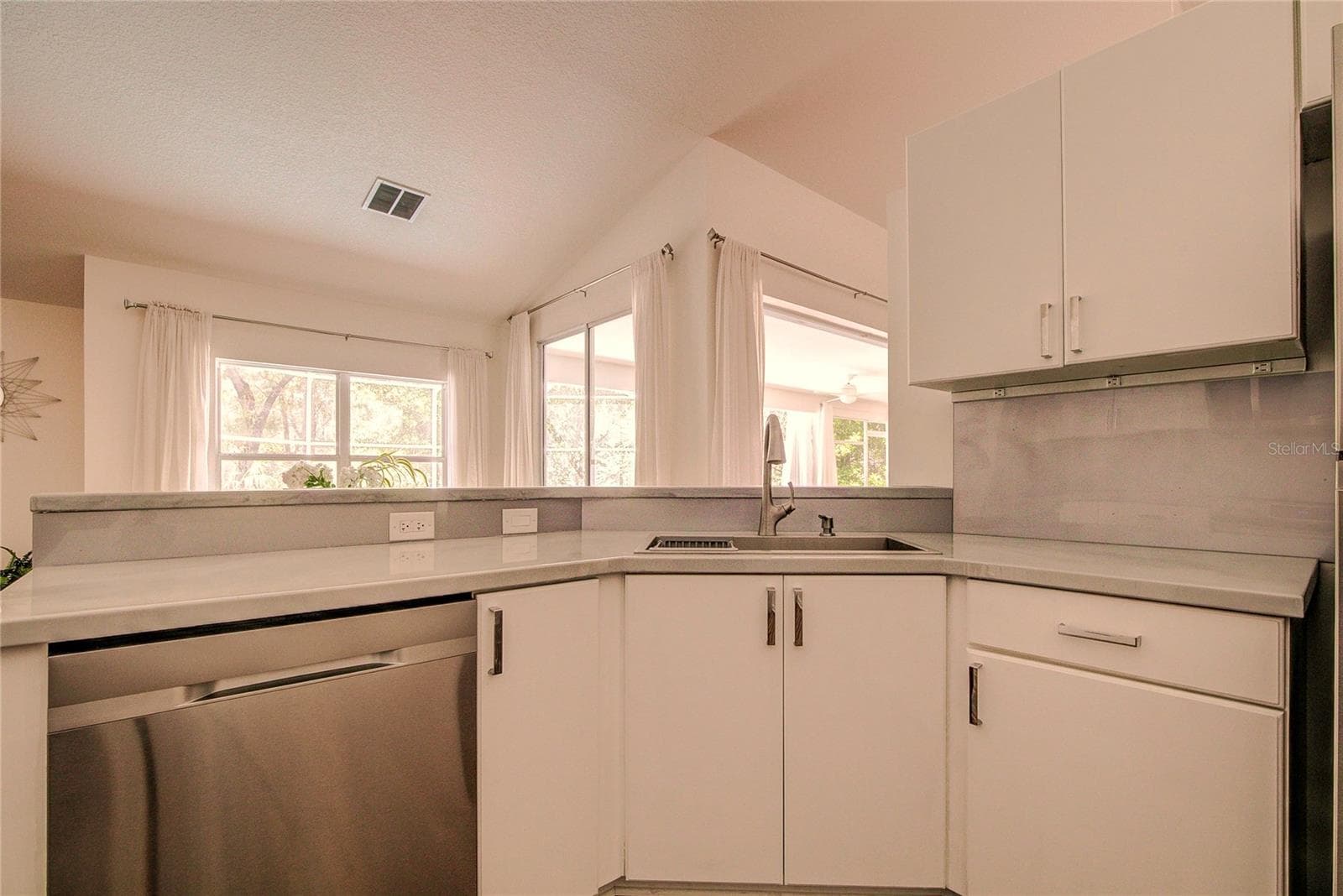 Single Family Residence at 14 CARNATION CT, HOMOSASSA, photo 44 of 63