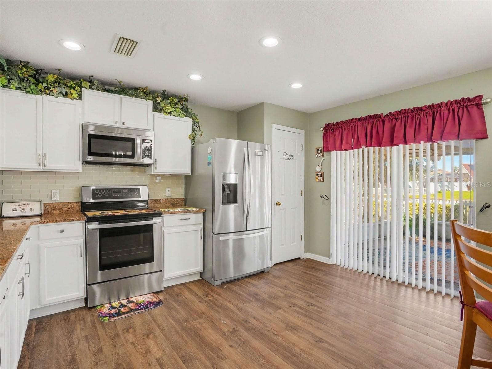 Single Family Residence at 2608 WHITEWOOD RD, MULBERRY, photo 13 of 30