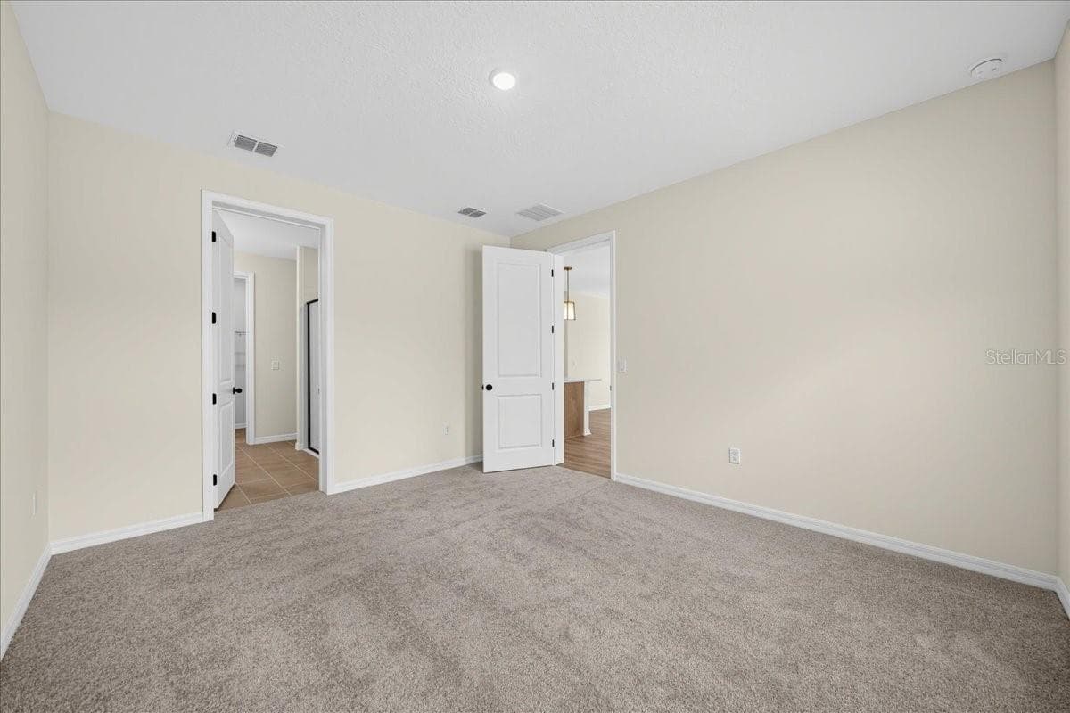 Single Family Residence at 1640 CANE BAMBOO DR, ST CLOUD, photo 16 of 34