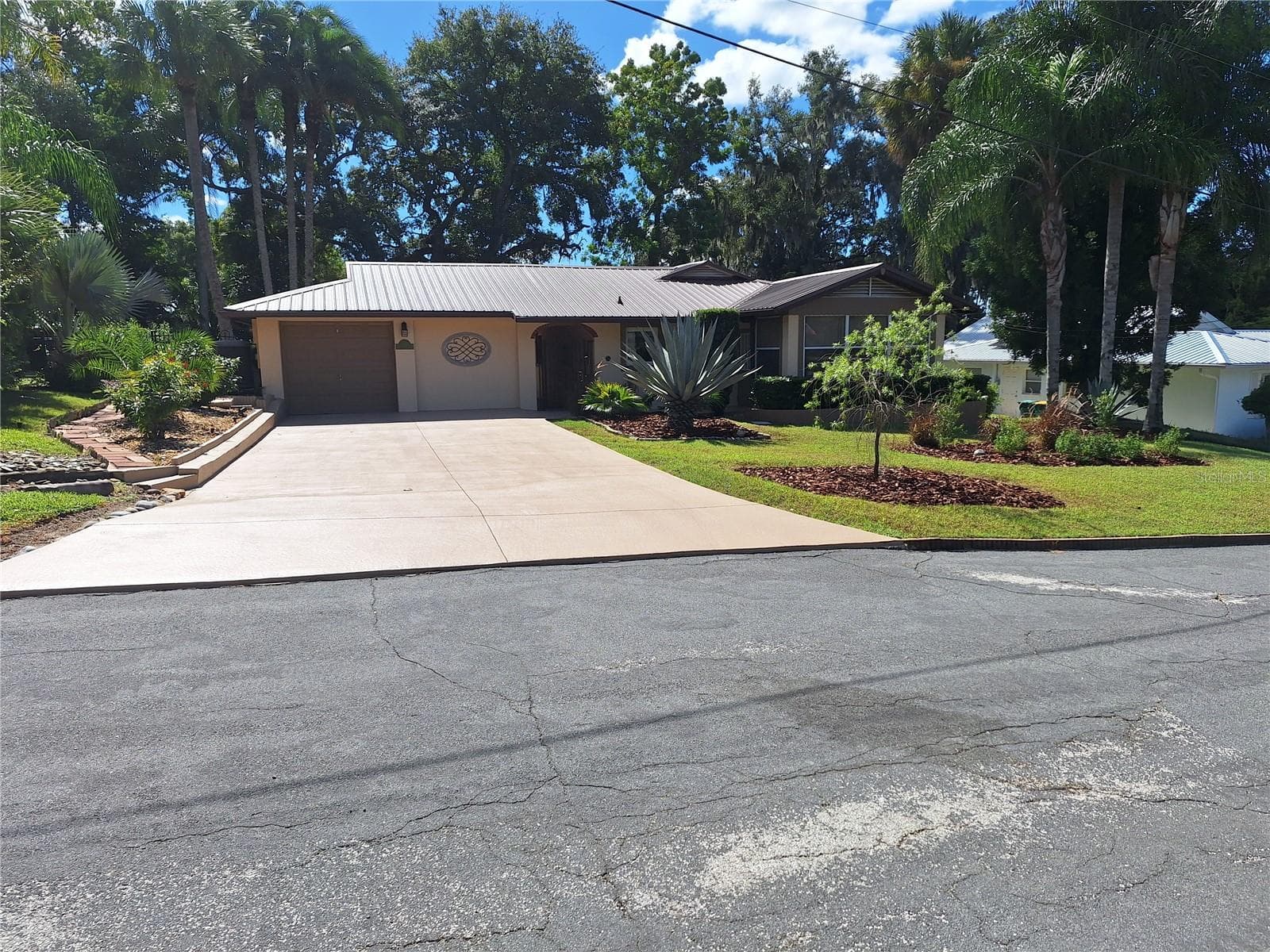 Front of Property. - 456 W 10TH AVE, MOUNT DORA