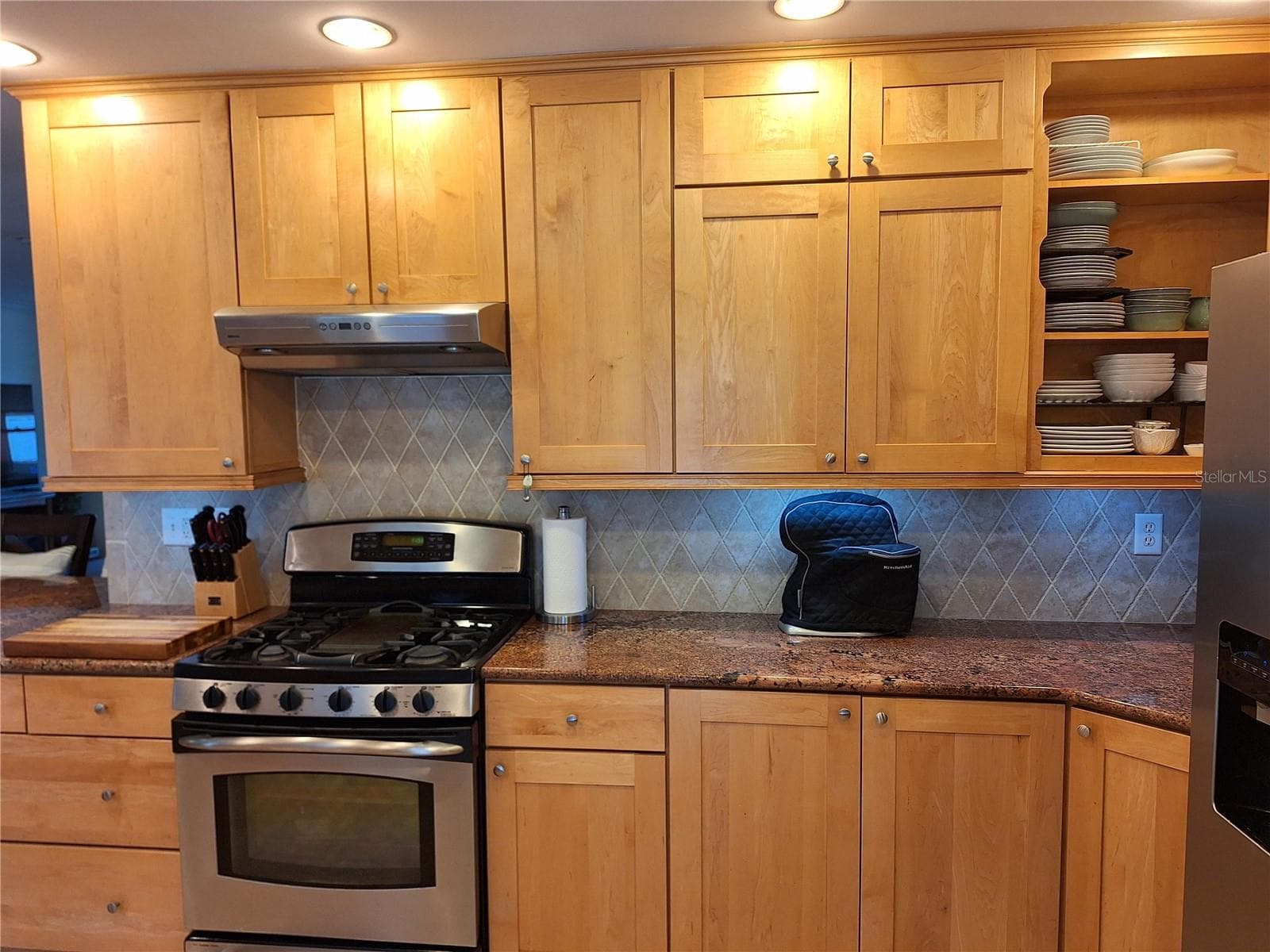 Gourmet Range. - 456 W 10TH AVE, MOUNT DORA