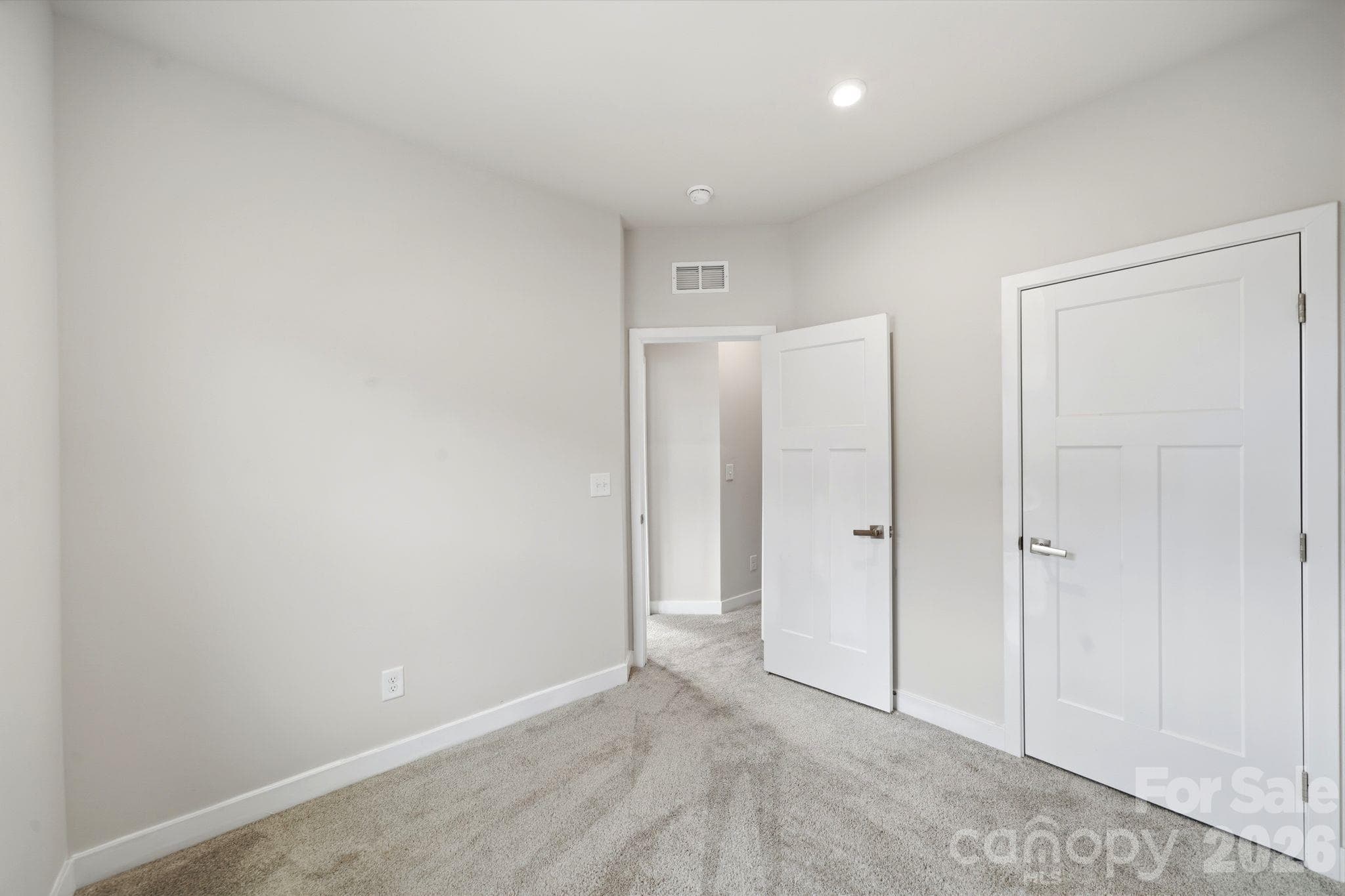 Townhouse at 9302 Mallard Mills Drive, Charlotte, photo 17 of 38