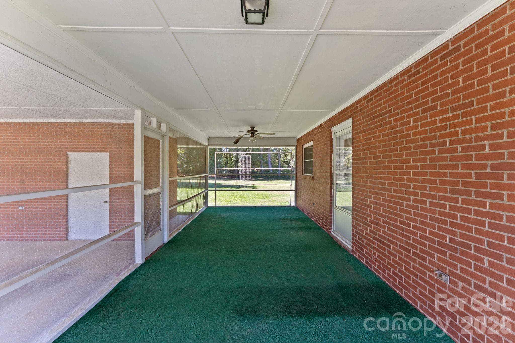 Screened Porch - 140 Winterlocken Road, Salisbury