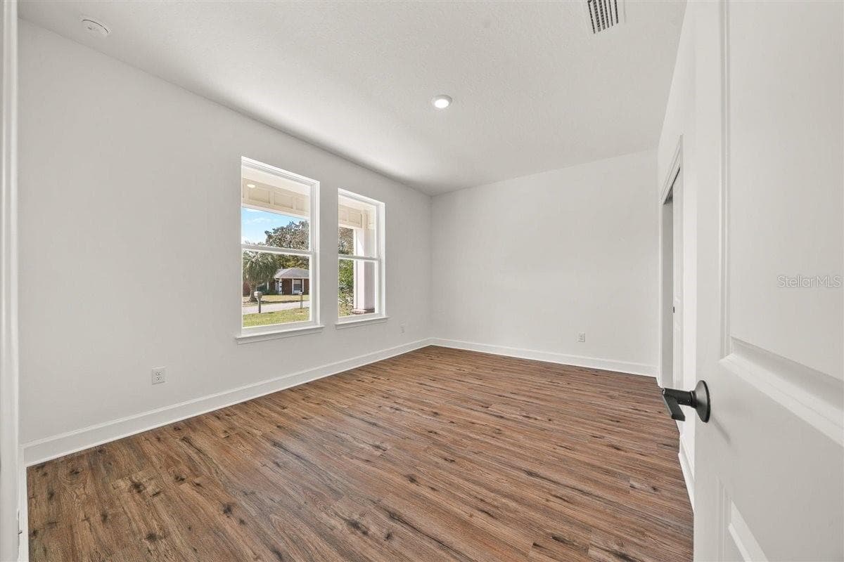 Single Family Residence at 10459 ABBEVILLE ST, SPRING HILL, photo 5 of 48