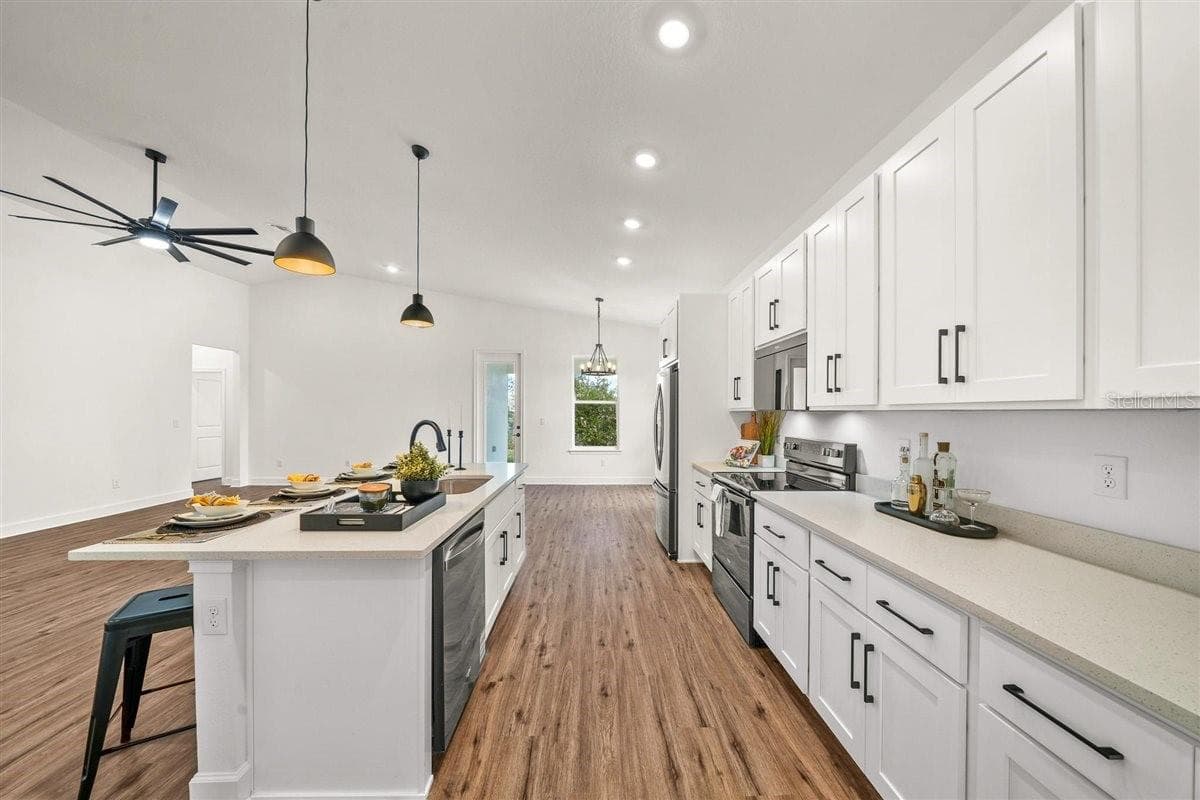 Single Family Residence at 10459 ABBEVILLE ST, SPRING HILL, photo 12 of 48
