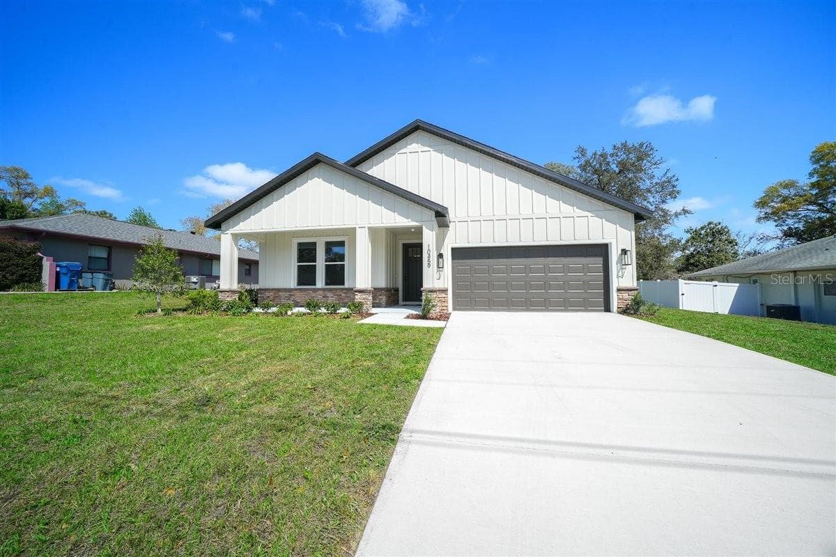 Single Family Residence at 10459 ABBEVILLE ST, SPRING HILL, photo 41 of 48