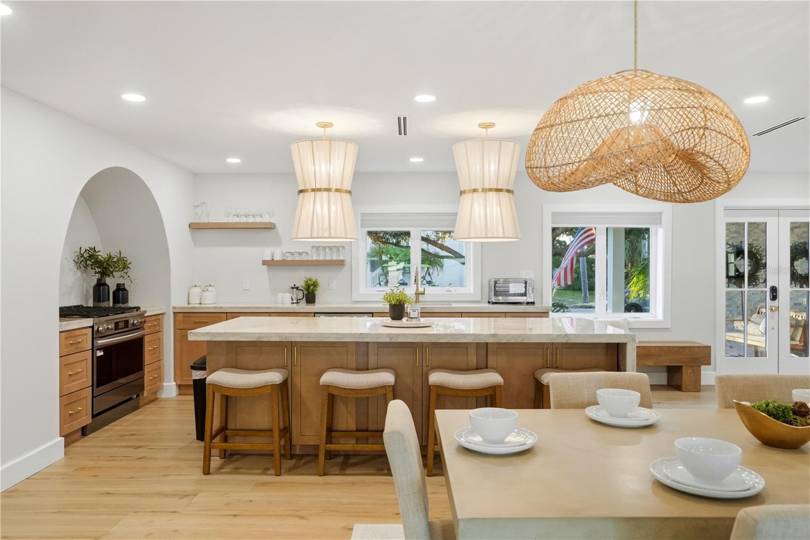 Single Family Residence at 107 PETERSON LN, PALM HARBOR, photo 5 of 39