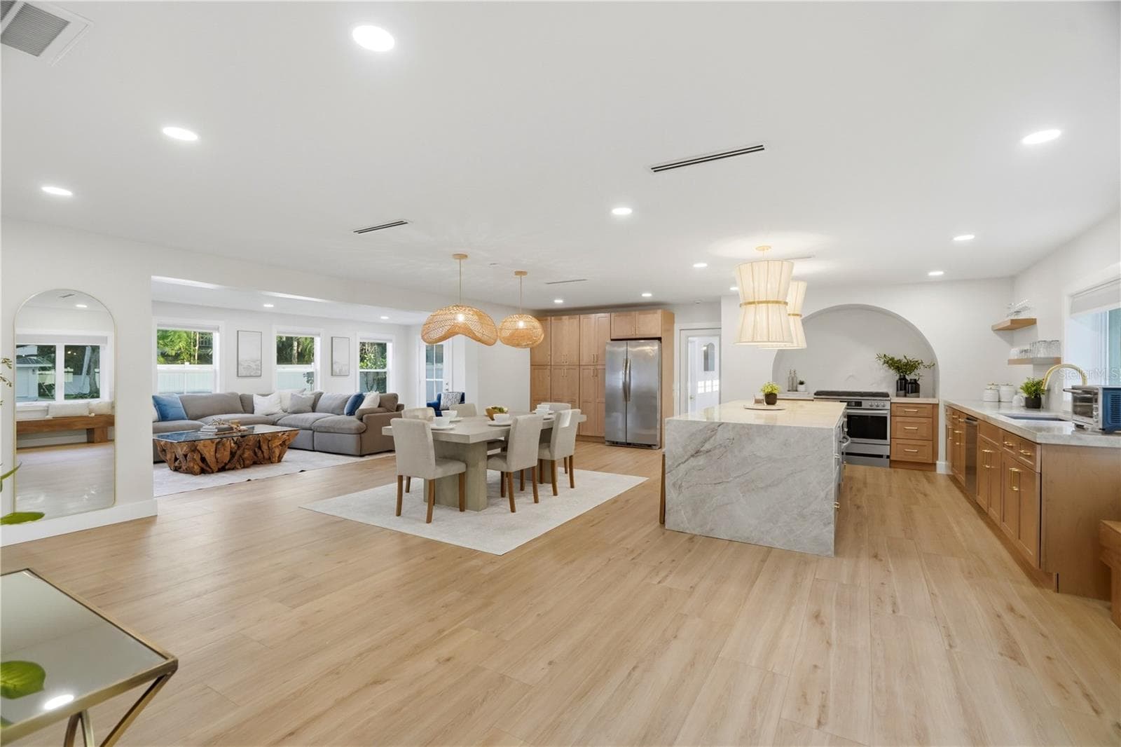 Single Family Residence at 107 PETERSON LN, PALM HARBOR, photo 6 of 39
