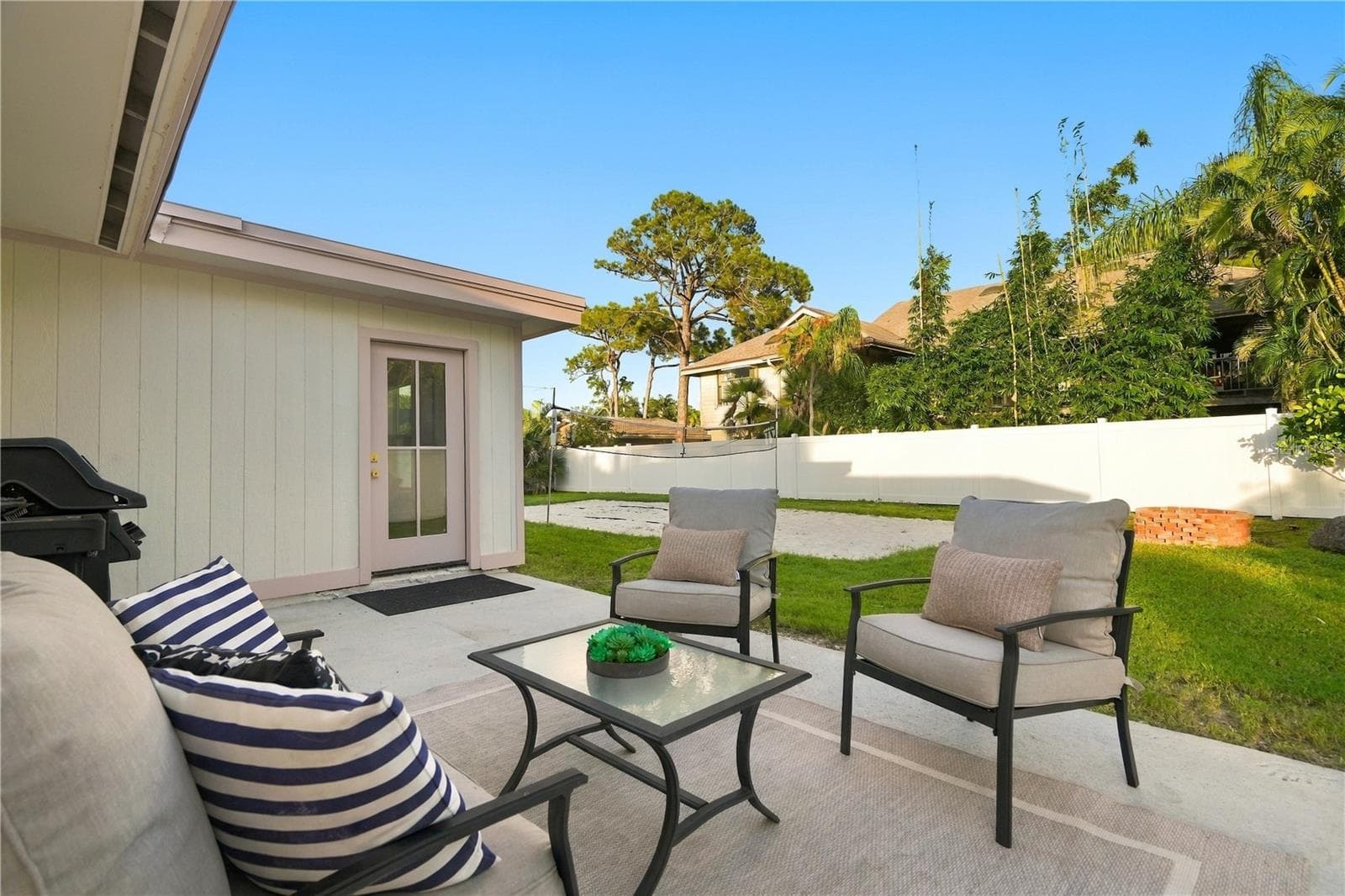Single Family Residence at 107 PETERSON LN, PALM HARBOR, photo 26 of 39