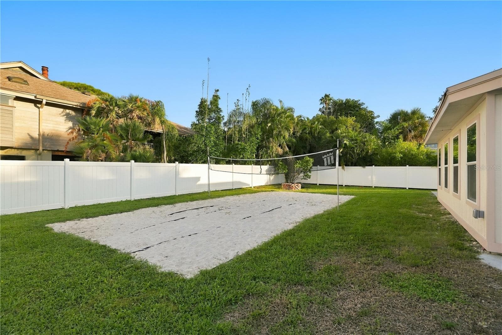 Single Family Residence at 107 PETERSON LN, PALM HARBOR, photo 27 of 39