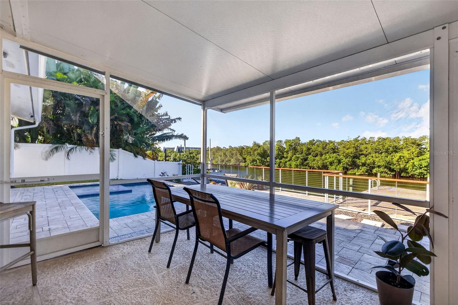 Single Family Residence at 4606 BAY CREST DR, TAMPA, photo 42 of 57