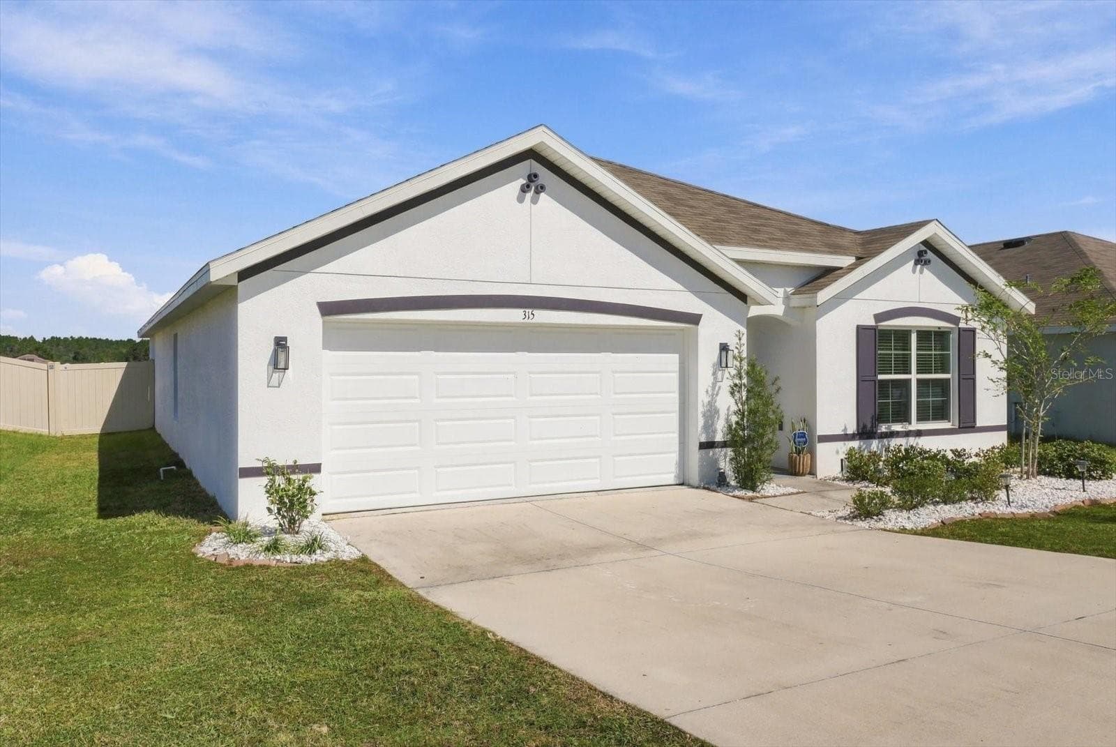 Single Family Residence at 315 W FAIRWAYS VIEW DR, BEVERLY HILLS, photo 10 of 49
