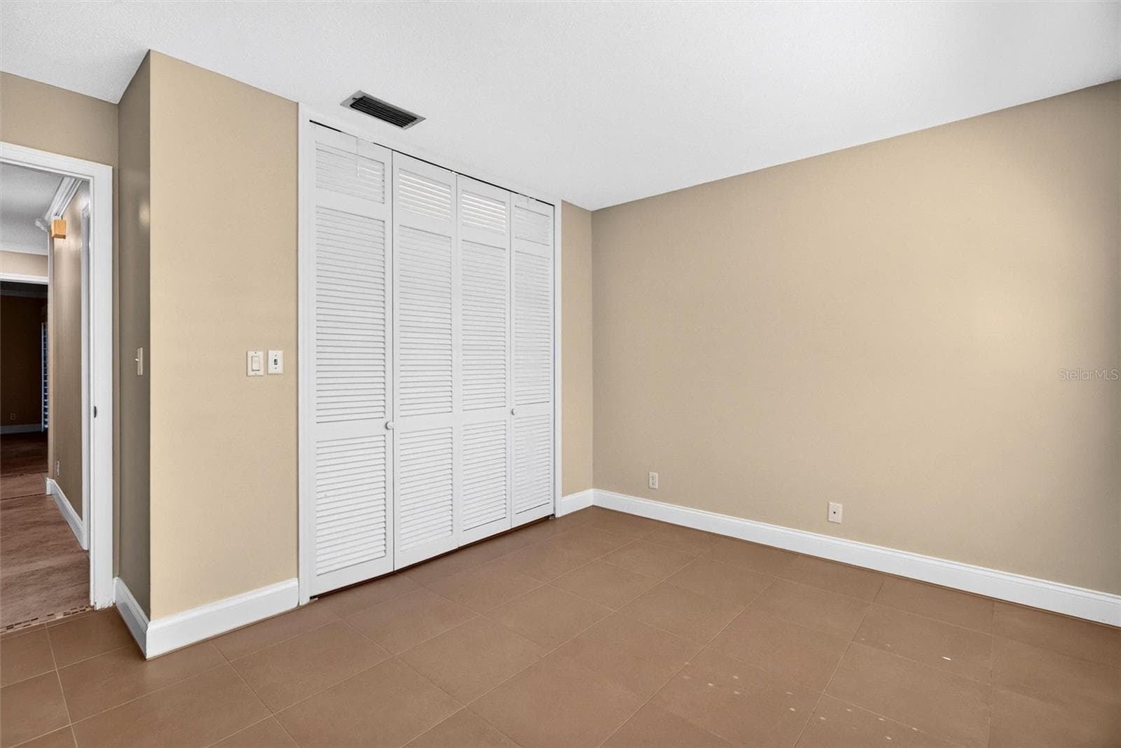 Single Family Residence at 30 BOSARVEY CIR, ORMOND BEACH, photo 32 of 86