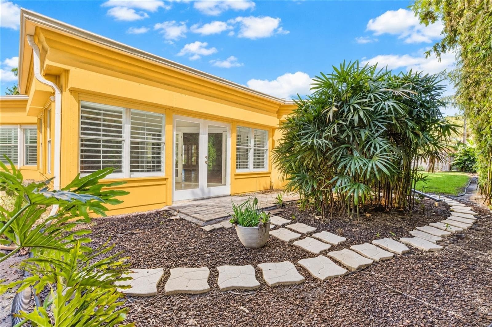 Single Family Residence at 30 BOSARVEY CIR, ORMOND BEACH, photo 64 of 86