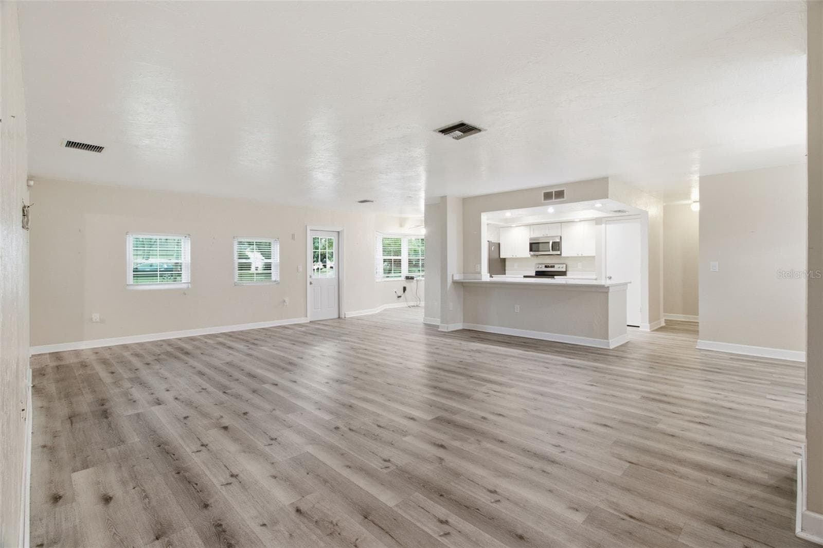 Single Family Residence at 4105 BENT TREE BLVD, SARASOTA, photo 3 of 27