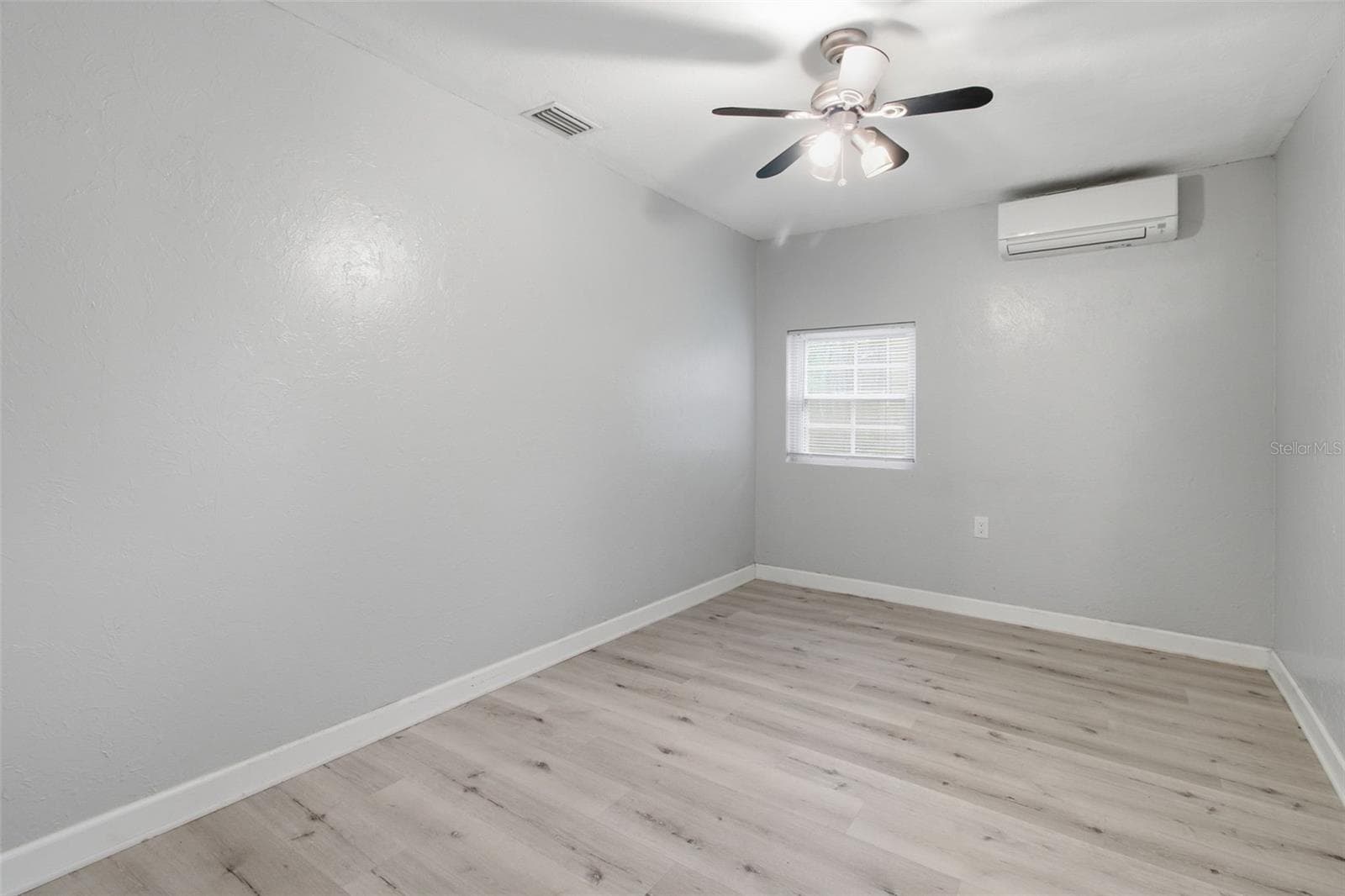 Single Family Residence at 4105 BENT TREE BLVD, SARASOTA, photo 18 of 27