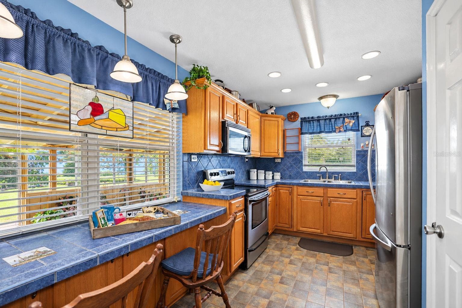 Single Family Residence at 4201 NARVAREZ WAY S, ST PETERSBURG, photo 14 of 50