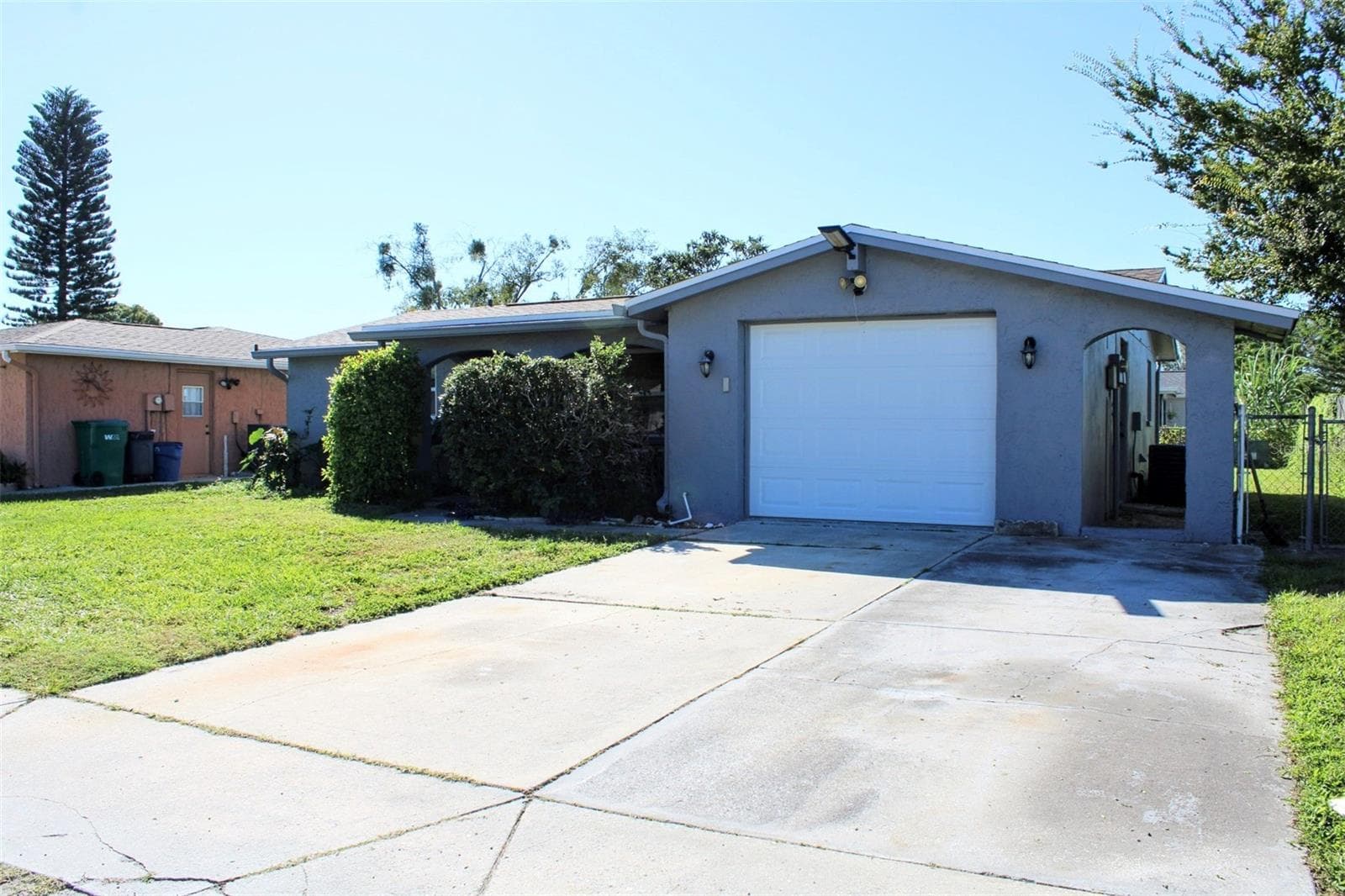 Single Family Residence at 7234 WESTCOTT DR, PORT RICHEY, photo 2 of 24