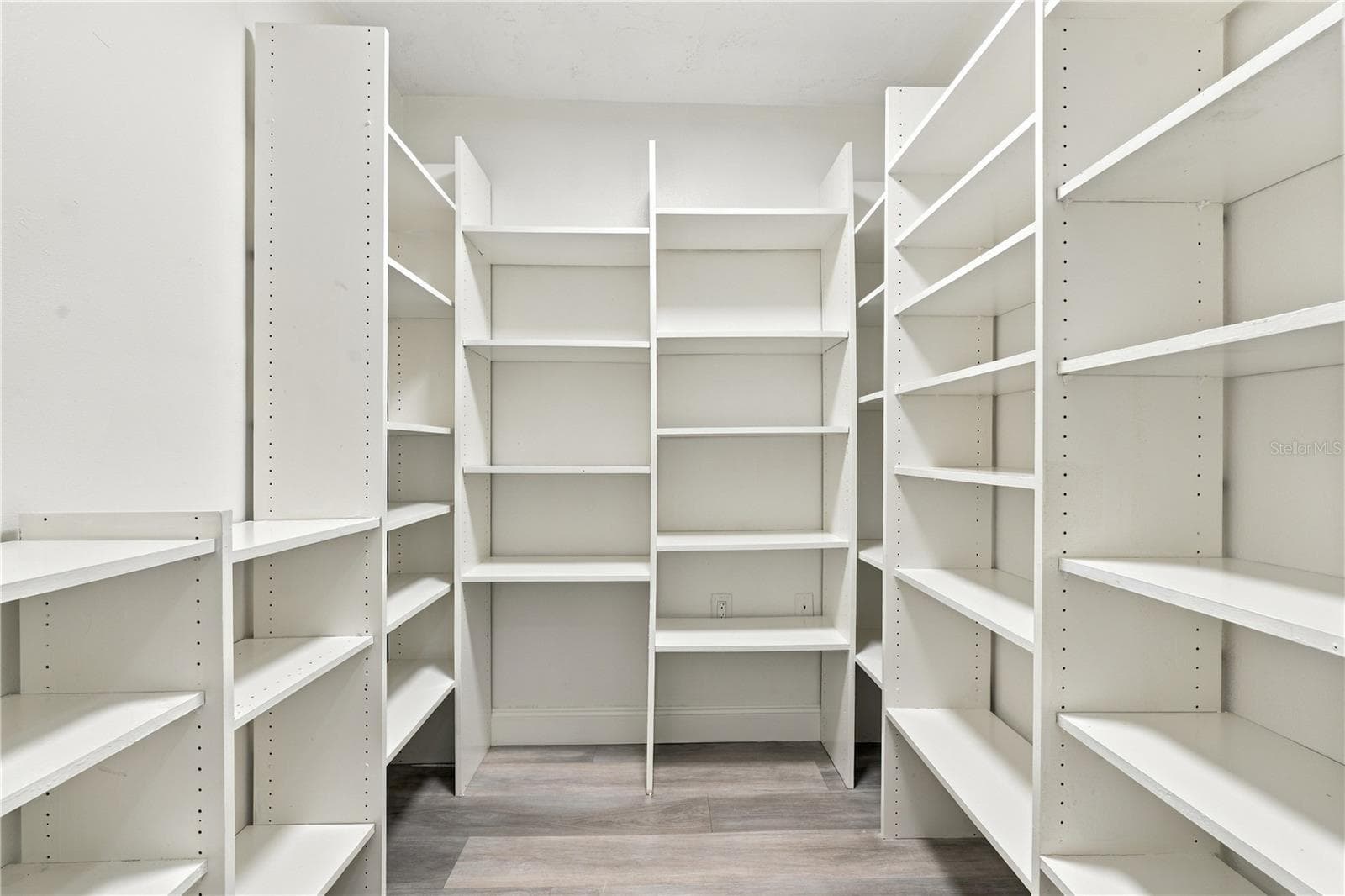 17. Now THIS is a Pantry (6.3 x 6.4') to Brag About.. You Can Store ALL Your Kitchen Goodies in This Room.. And Whatever Else You'd Like Nearby! - 112 PEACOCK CIR, SAFETY HARBOR