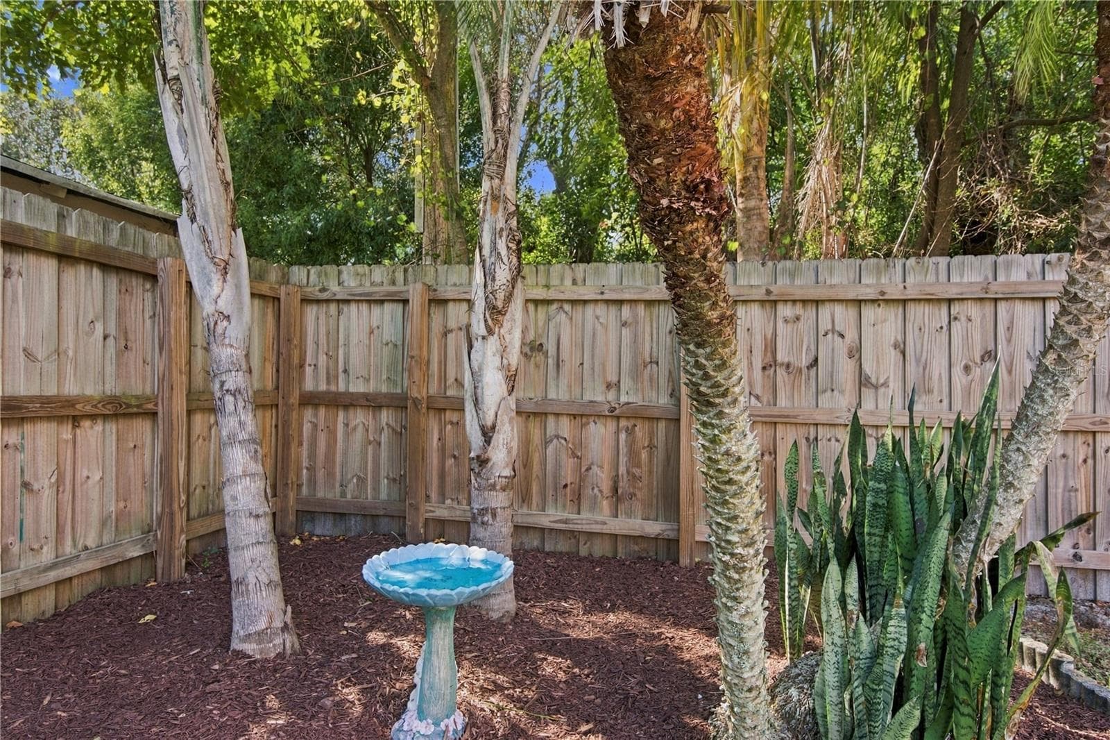76. Landscaping Has Been Completed.. Pruning, Weeding, Mulching, Tree Trimming.. All Caught UP! Come Enjoy Your Home! - 112 PEACOCK CIR, SAFETY HARBOR