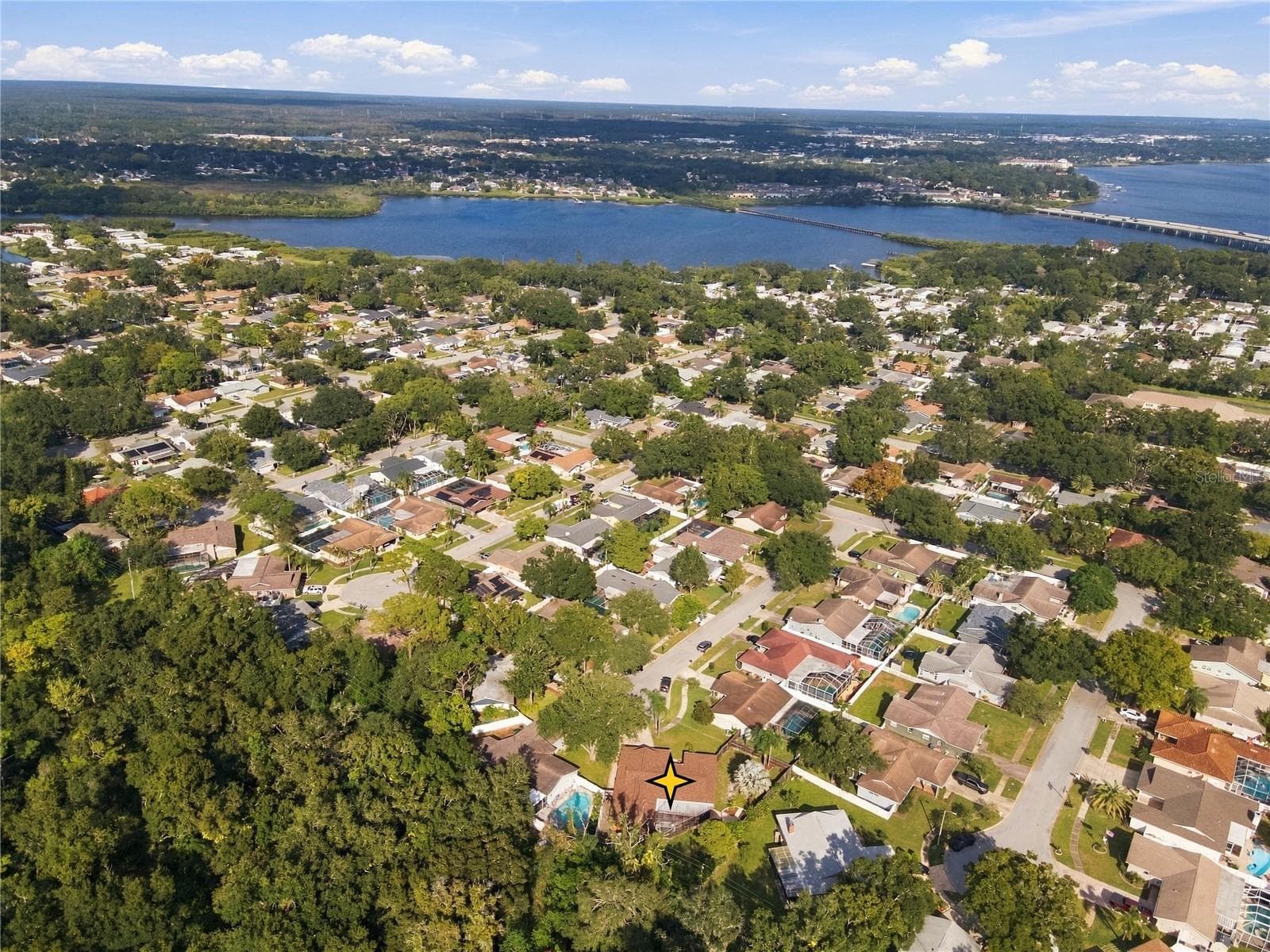 82. Aerial Views Show You Proximity to Tampa Bay, Clearwater, Dunedin.. All Very Short Rides! - 112 PEACOCK CIR, SAFETY HARBOR